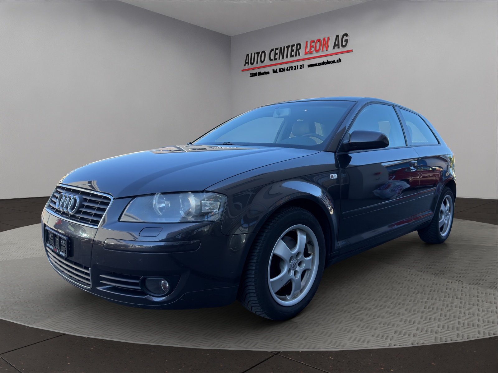 AUDI A3 2.0 TDI Attraction-showroom-element-1