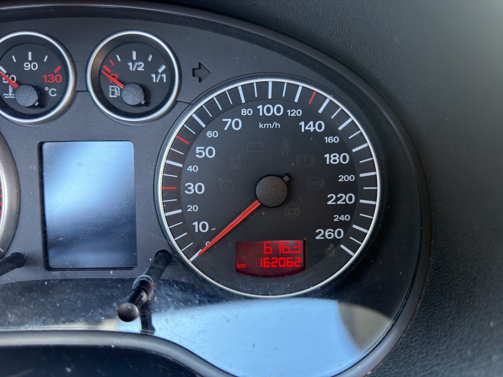 AUDI A3 2.0 TDI Attraction-image-10