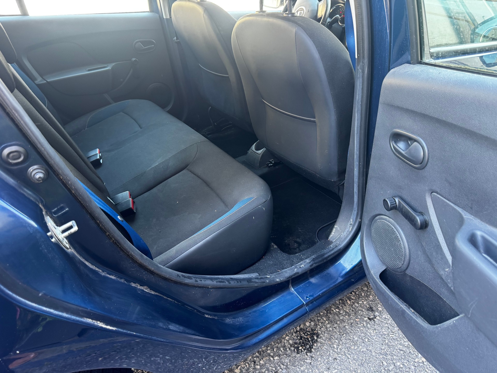 DACIA Logan MCV 0.9 Celebration-image-7
