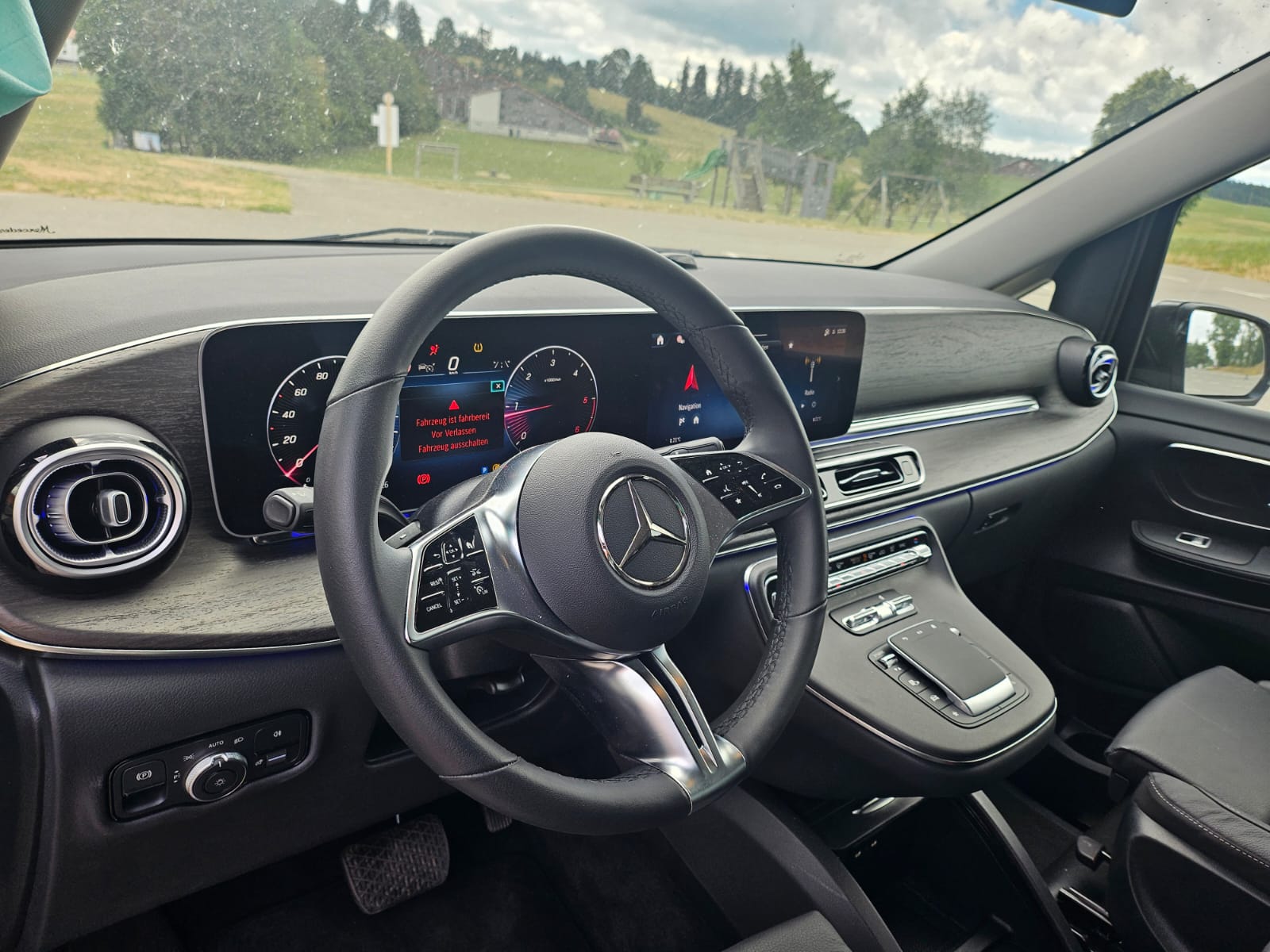MERCEDES-BENZ V 250 d lang Avantgarde 8 SITZE LEDER 9G-Tronic BESCHADIGT ENDOMMAGE-image-5