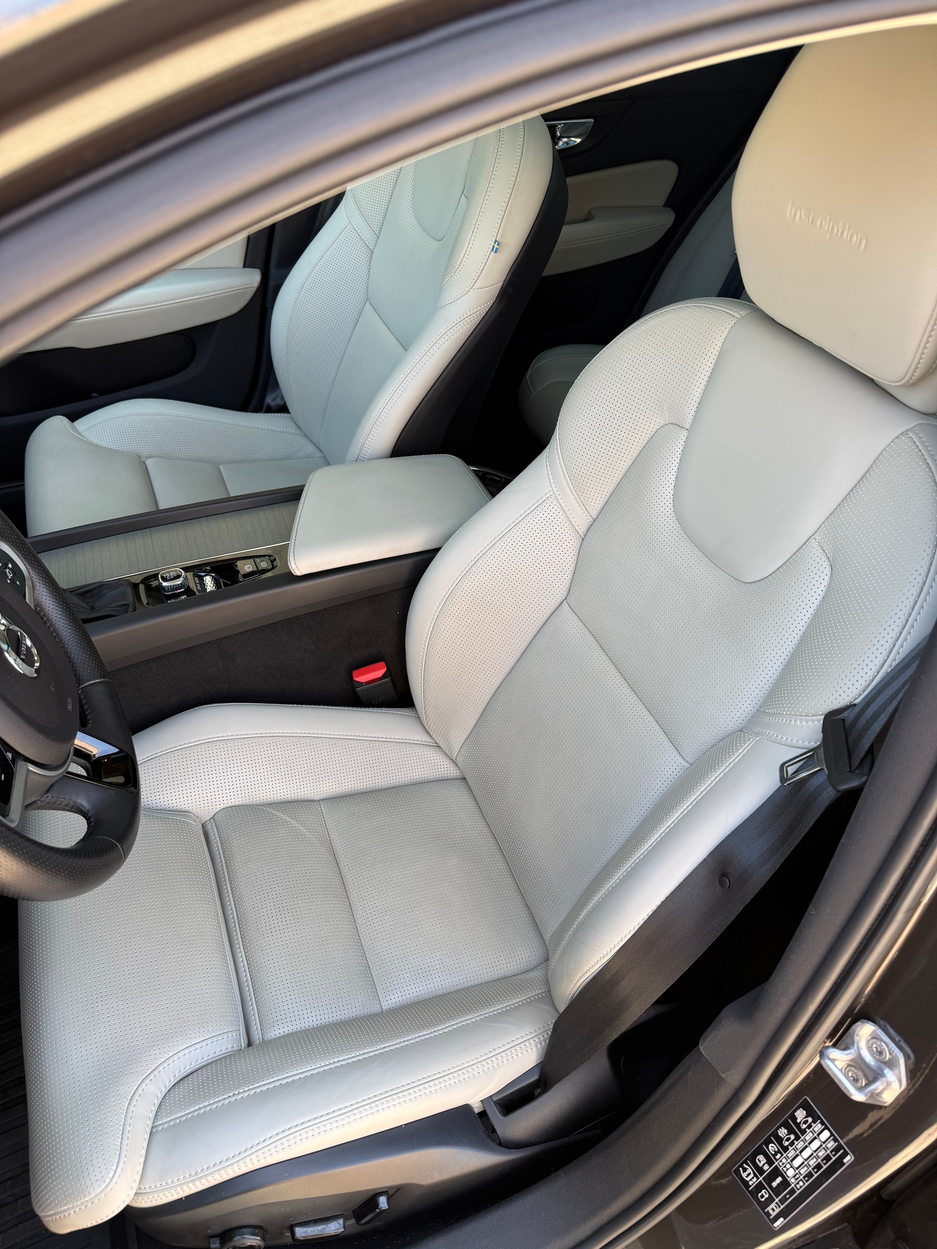 VOLVO 2.0 T6 Inscription AWD-image-4