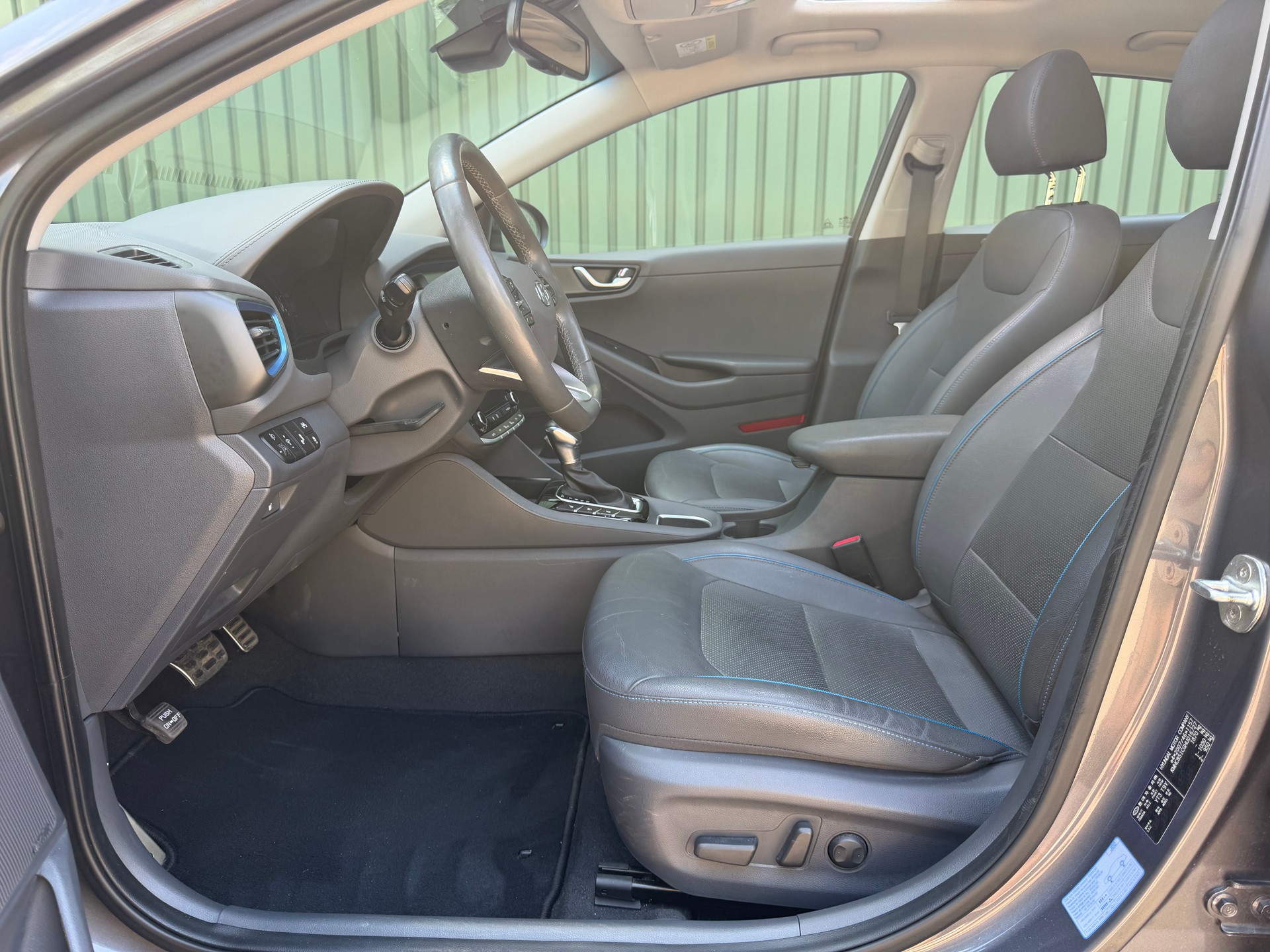 HYUNDAI Ioniq 1.6 GDi HEV Launch Plus DCT-image-8