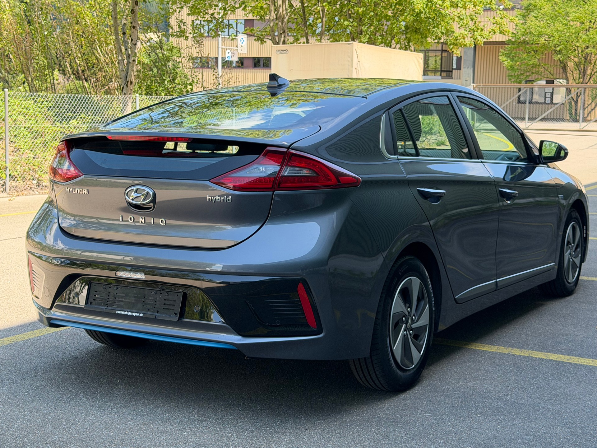 HYUNDAI Ioniq 1.6 GDi HEV Launch Plus DCT-image-4
