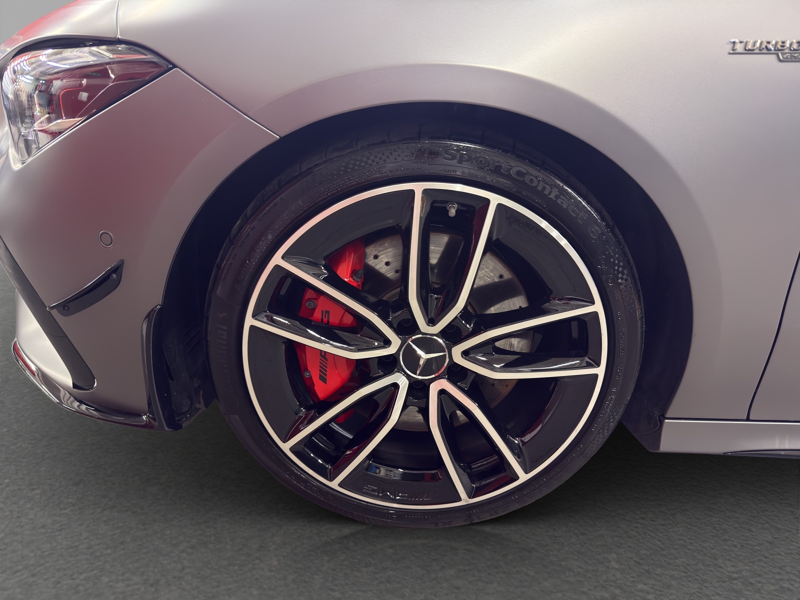MERCEDES-BENZ CLA 35 4M - AMG / 360 Grad Kamera / Panorama-Dach / Soundsystem-image-6