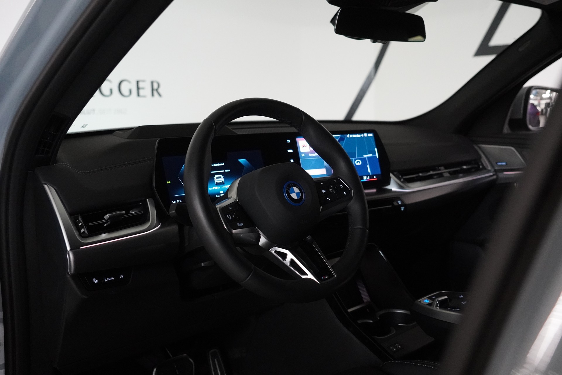 BMW iX2 xDrive 30 M Sport-image-20