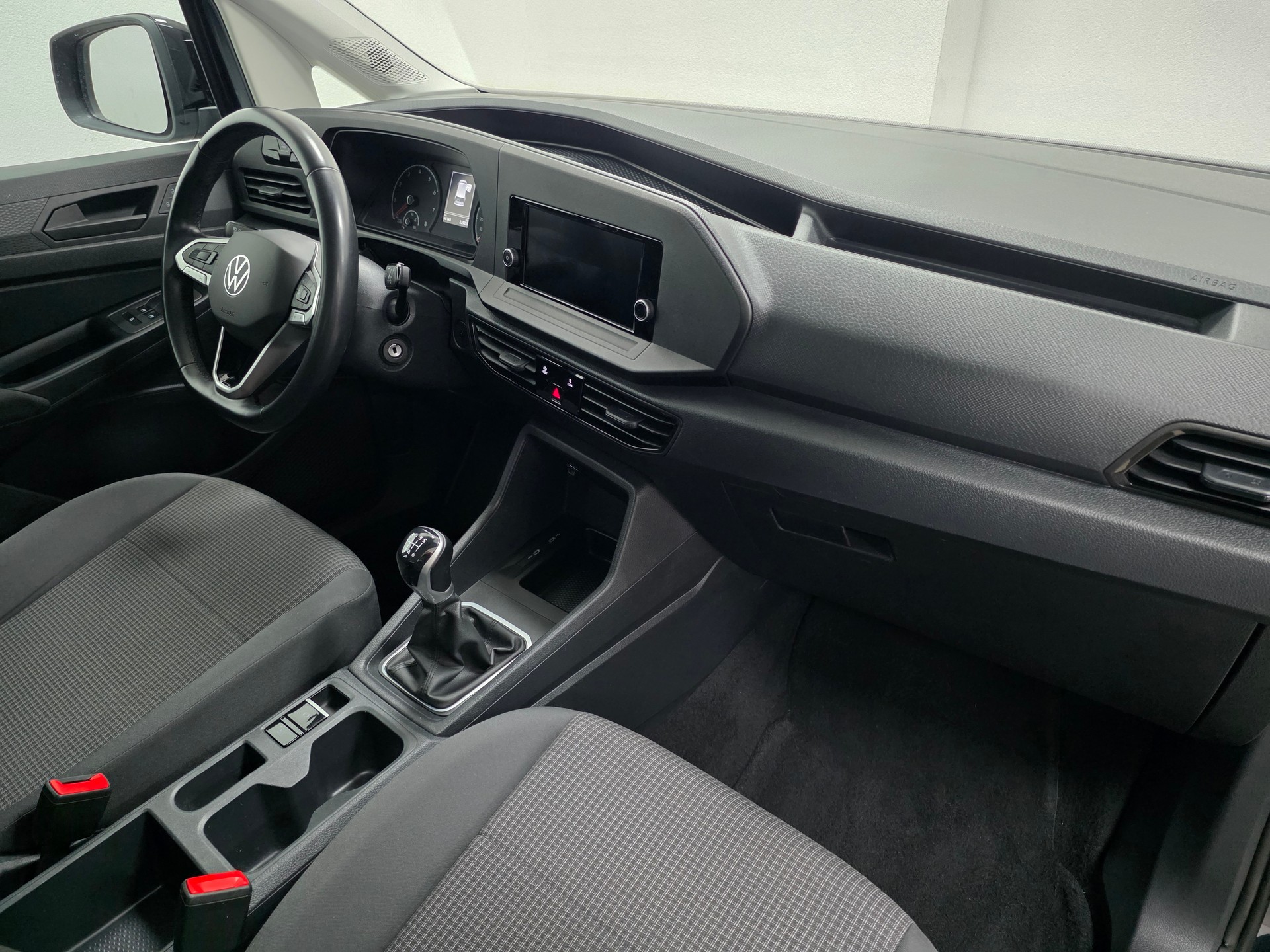 VW Caddy 1.5 TSI Life-image-9