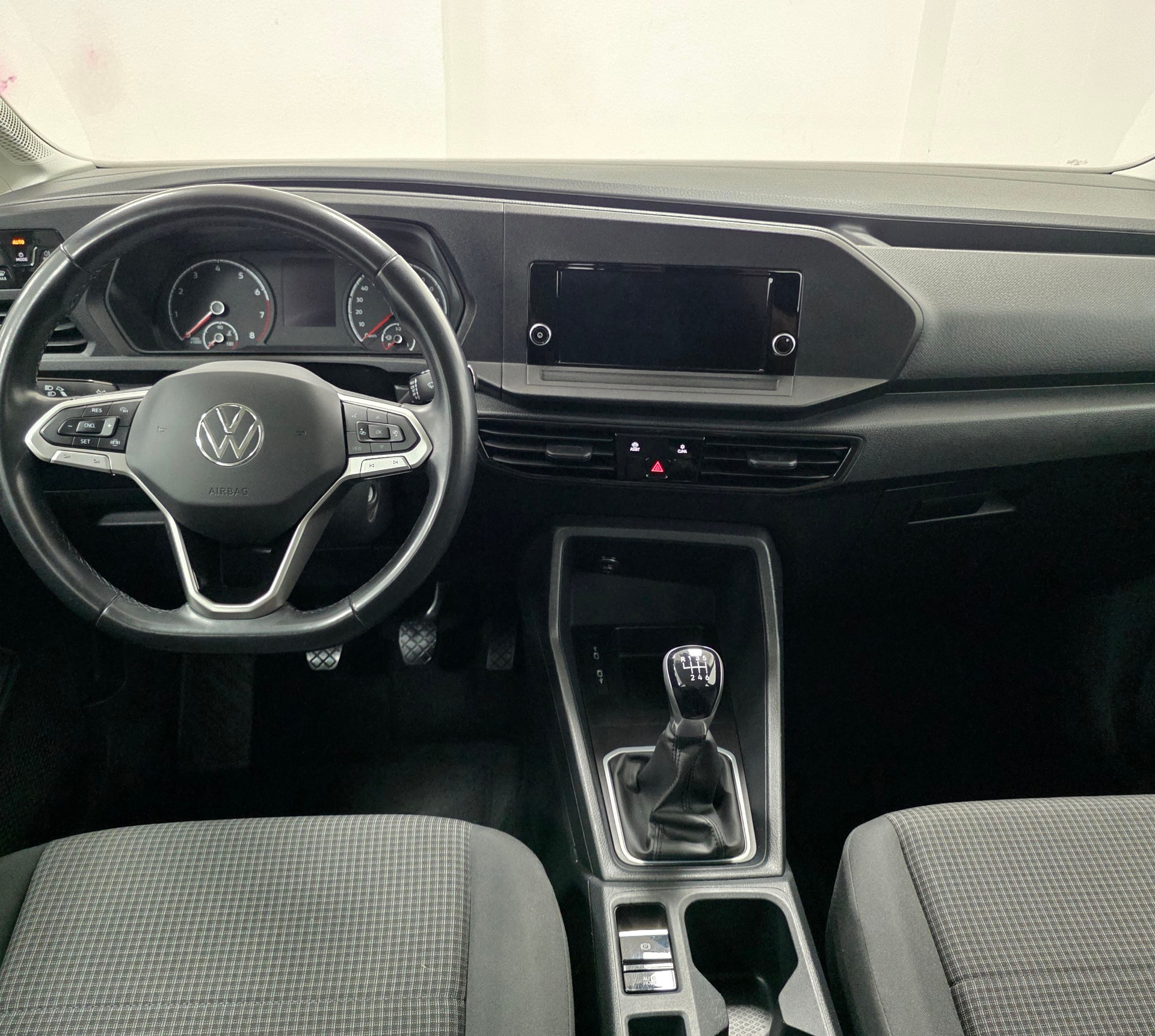 VW Caddy 1.5 TSI Life-image-8
