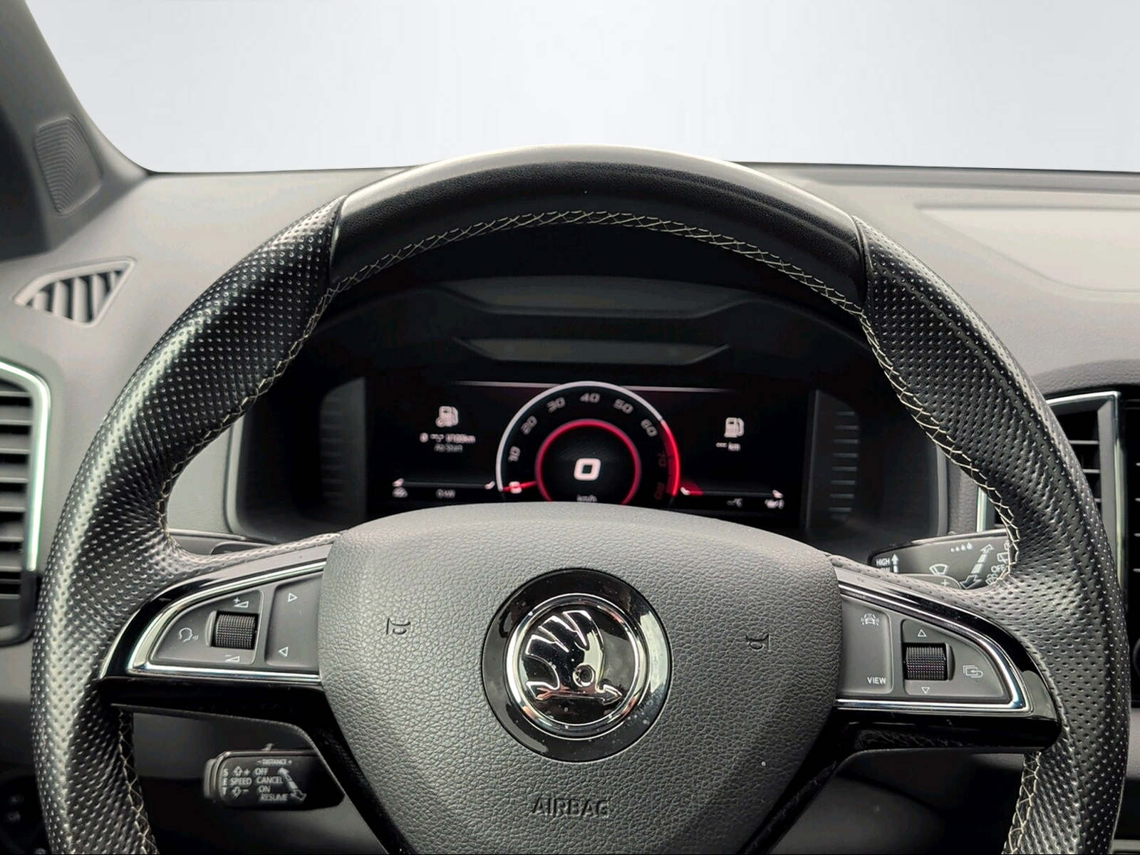 SKODA KAROQ 2.0 TSI SPORTLINE DSG 4X4-image-6
