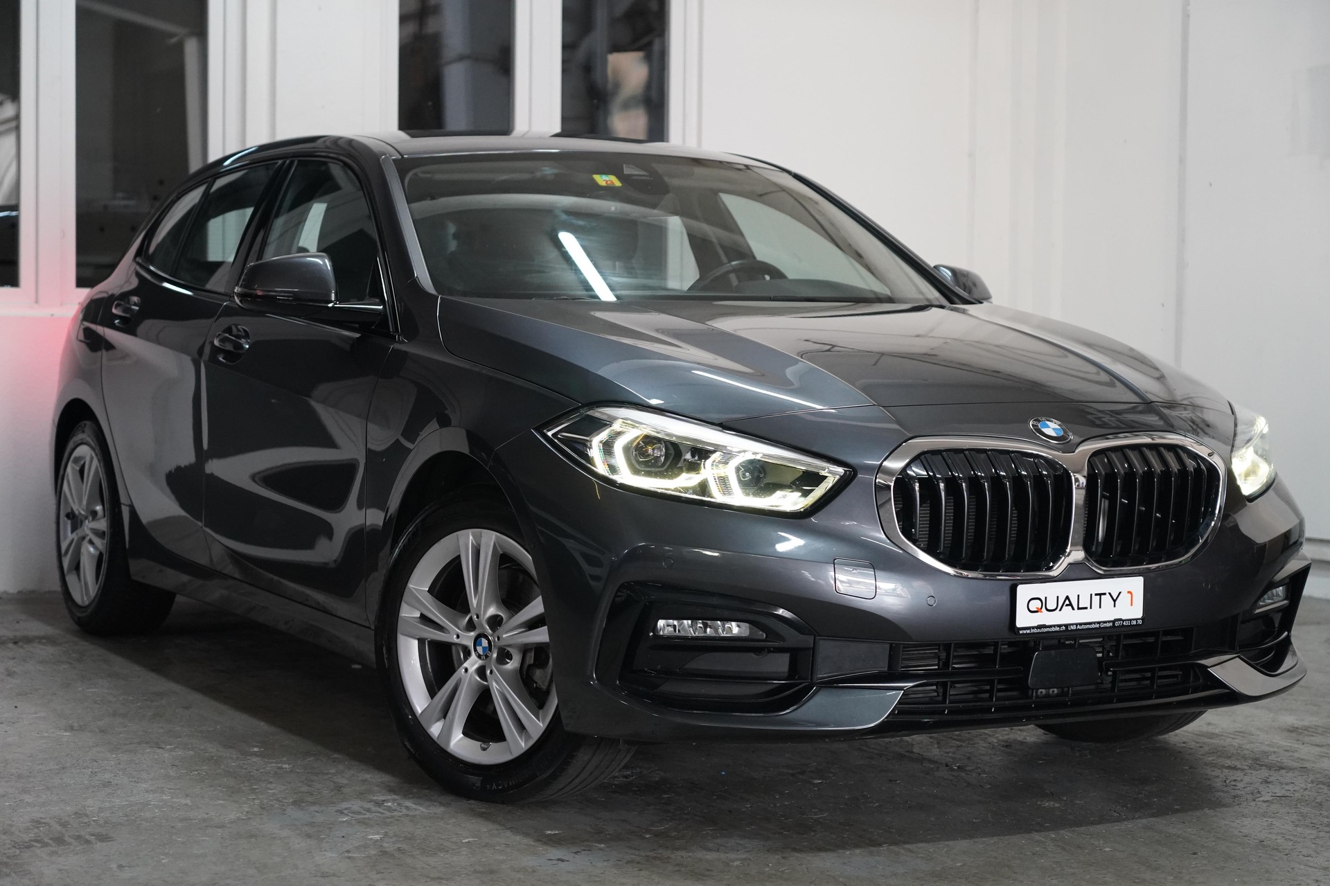 BMW 118i Steptronic-image-0