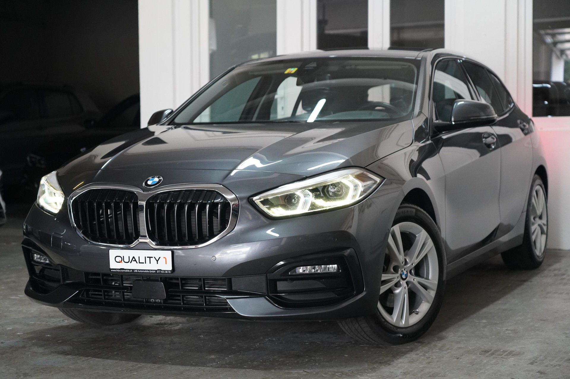 BMW 118i Steptronic-image-3