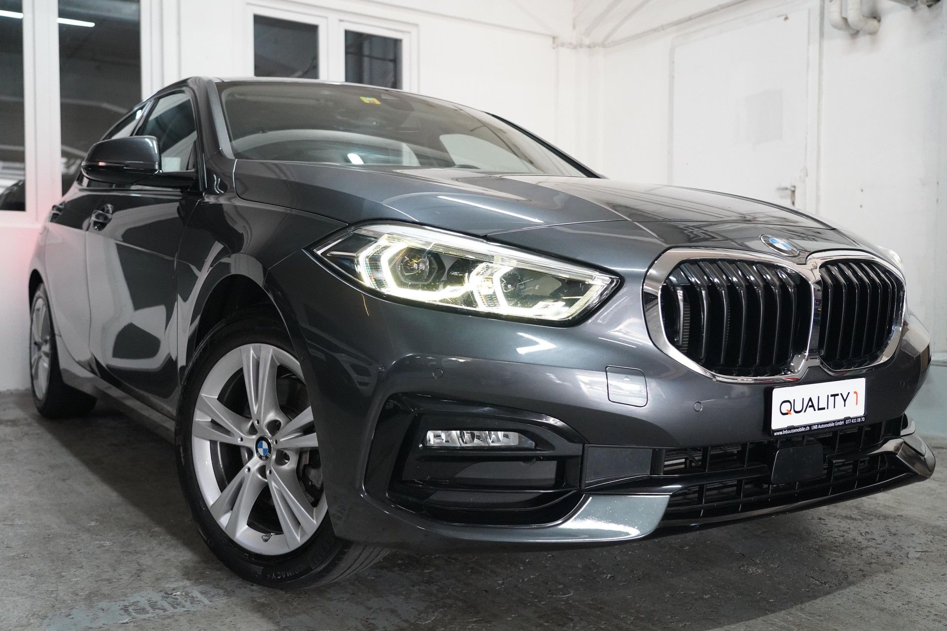 BMW 118i Steptronic-image-1