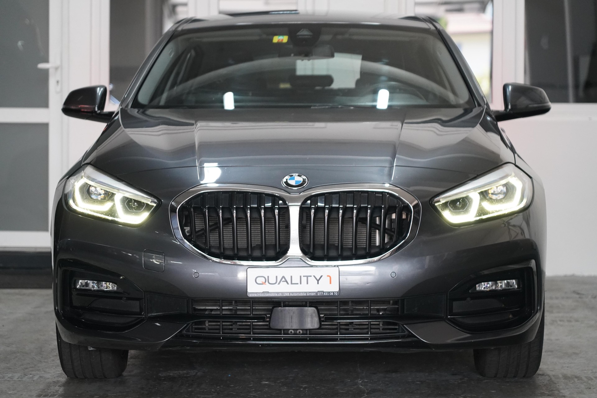 BMW 118i Steptronic-image-2