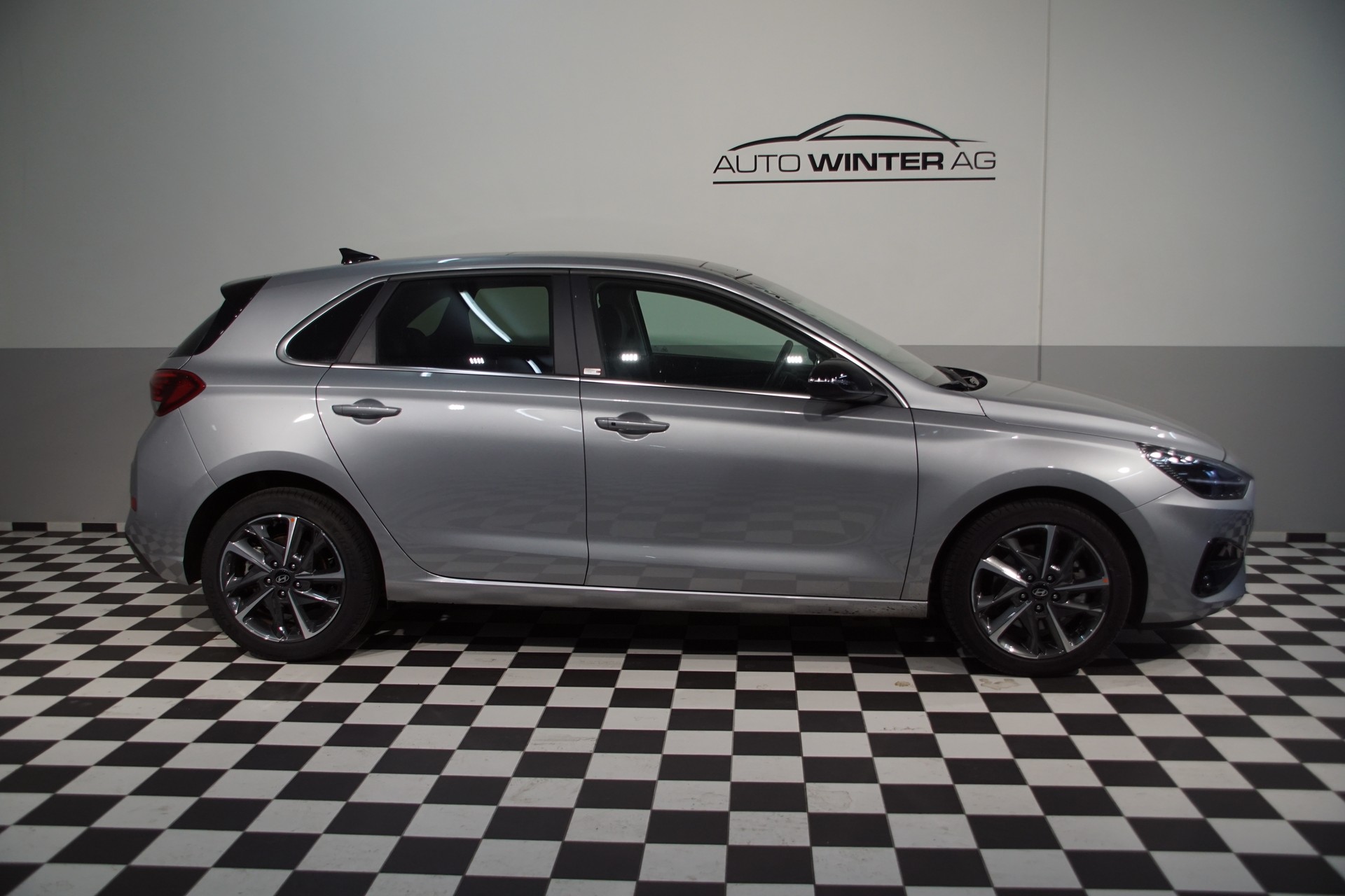 HYUNDAI i30 1.5 T-GDi Vertex 48V MH DCT *swiss*-image-4