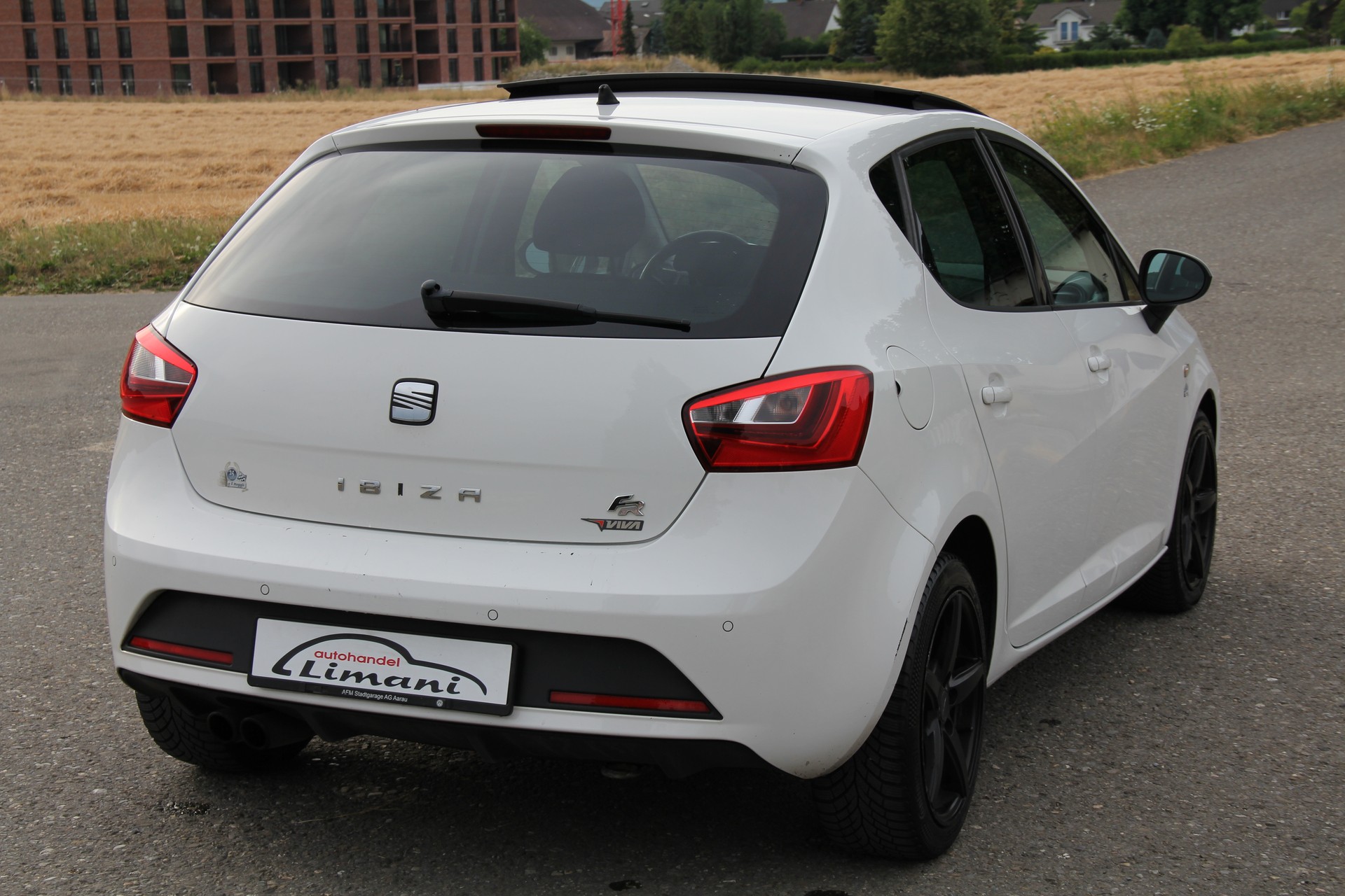 SEAT Ibiza 1.2 TSI FR Viva DSG-image-5