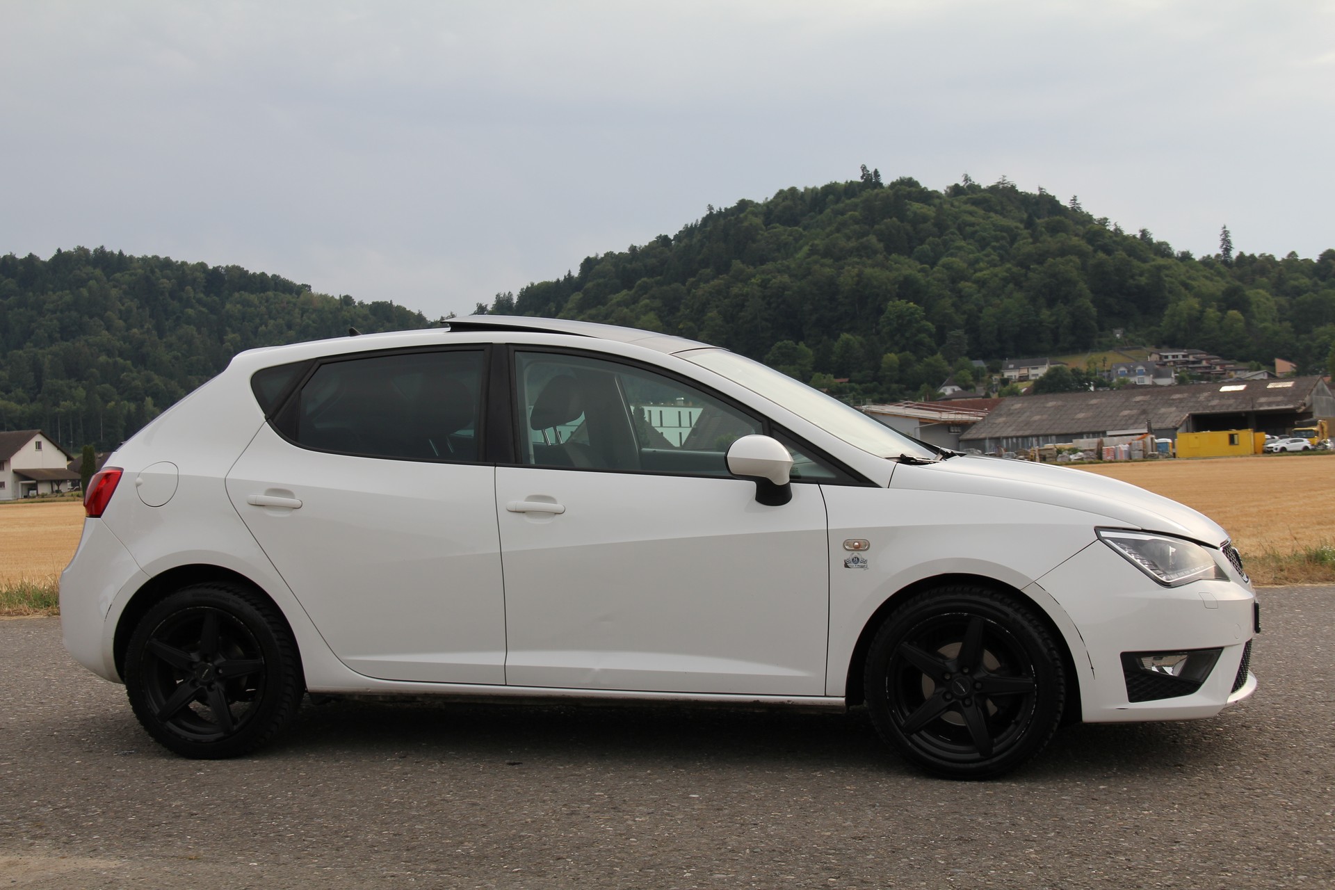 SEAT Ibiza 1.2 TSI FR Viva DSG-image-3