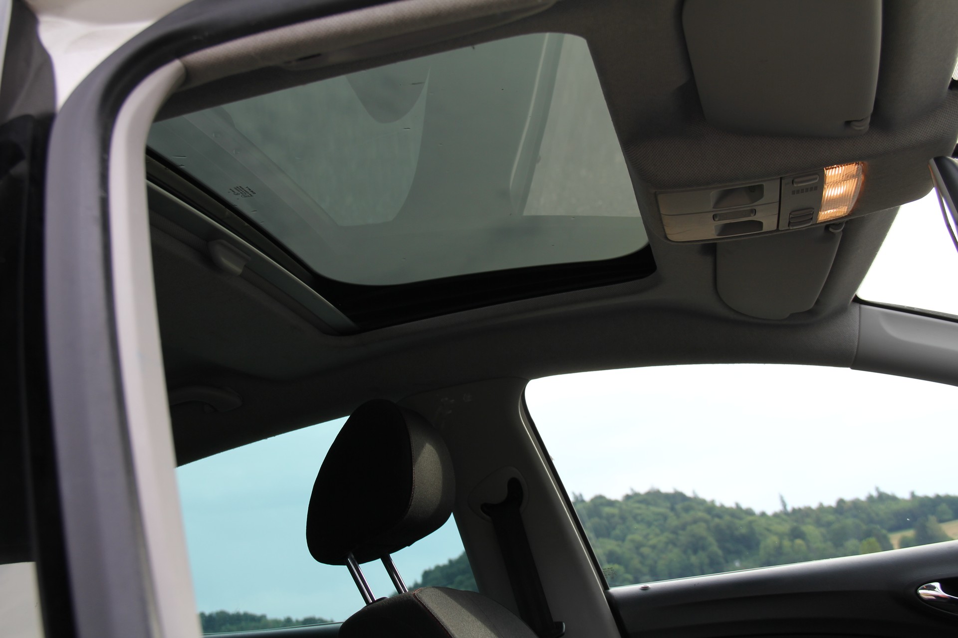 SEAT Ibiza 1.2 TSI FR Viva DSG-image-11