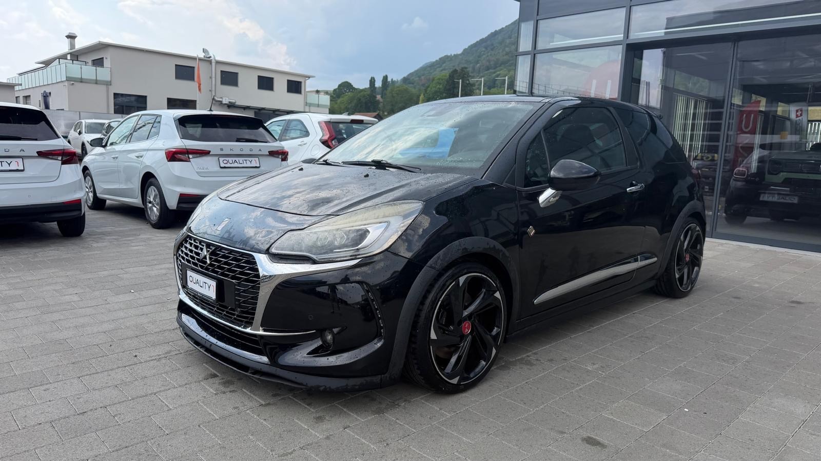 DS AUTOMOBILES DS 3 1.6 THP Performance Black Spezial-image-4
