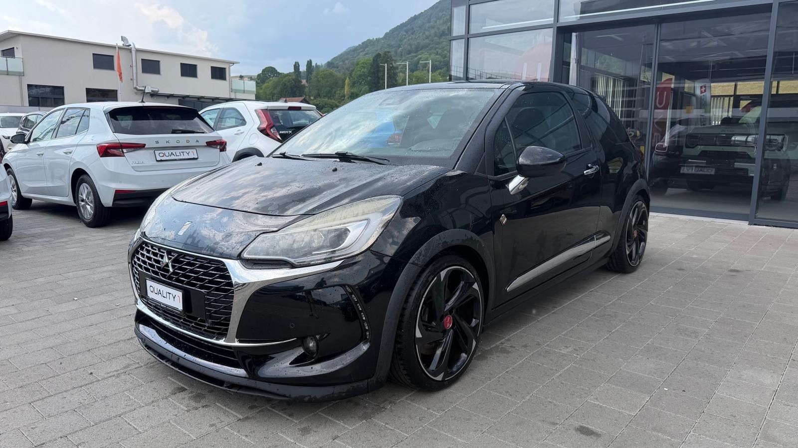 DS AUTOMOBILES DS 3 1.6 THP Performance Black Spezial-image-0