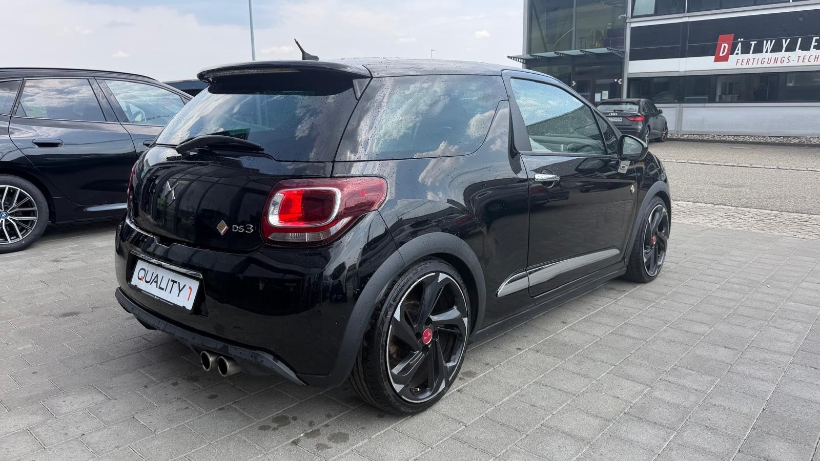 DS AUTOMOBILES DS 3 1.6 THP Performance Black Spezial-image-11