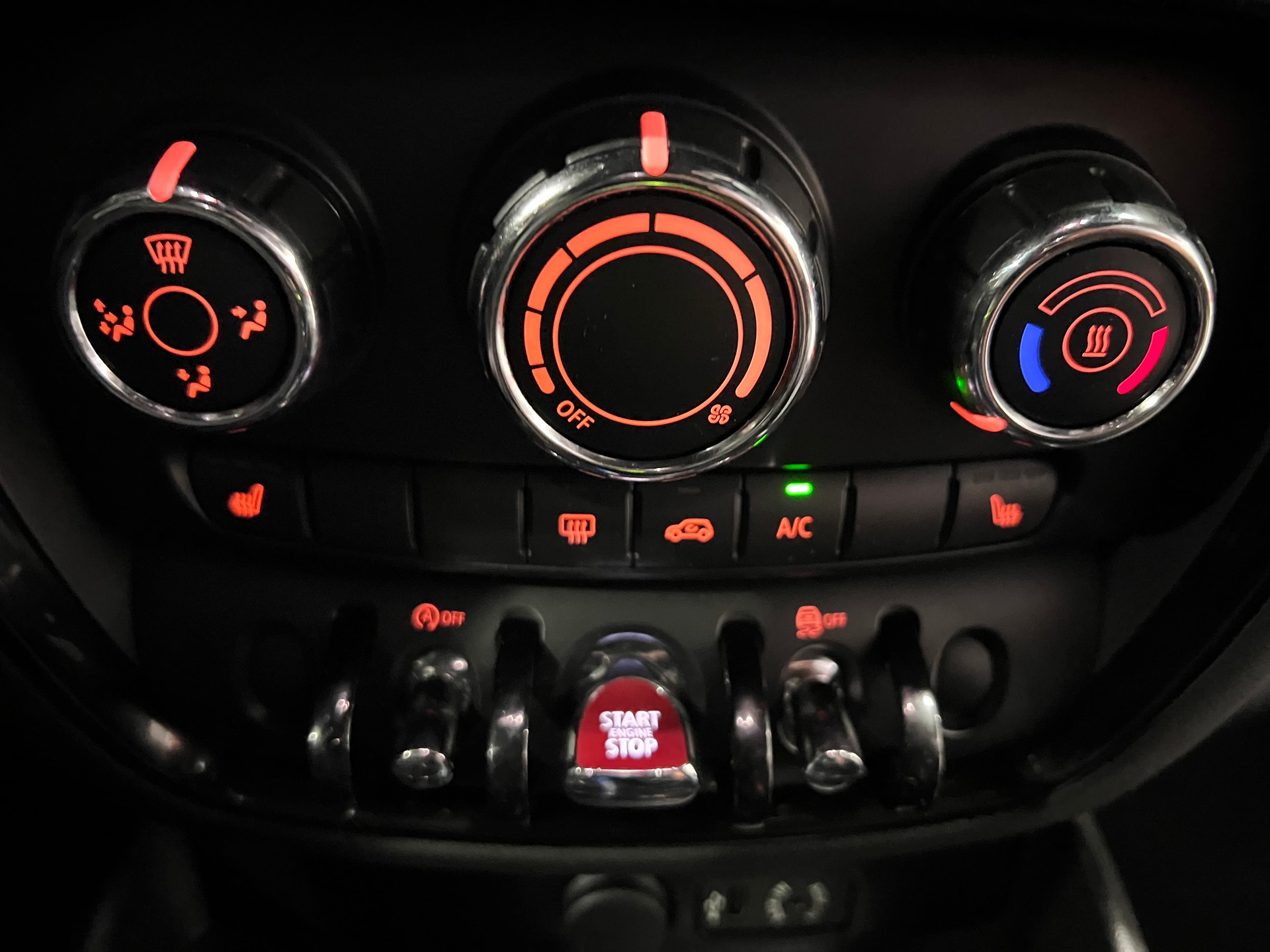 MINI Clubman Cooper D Steptronic-image-18