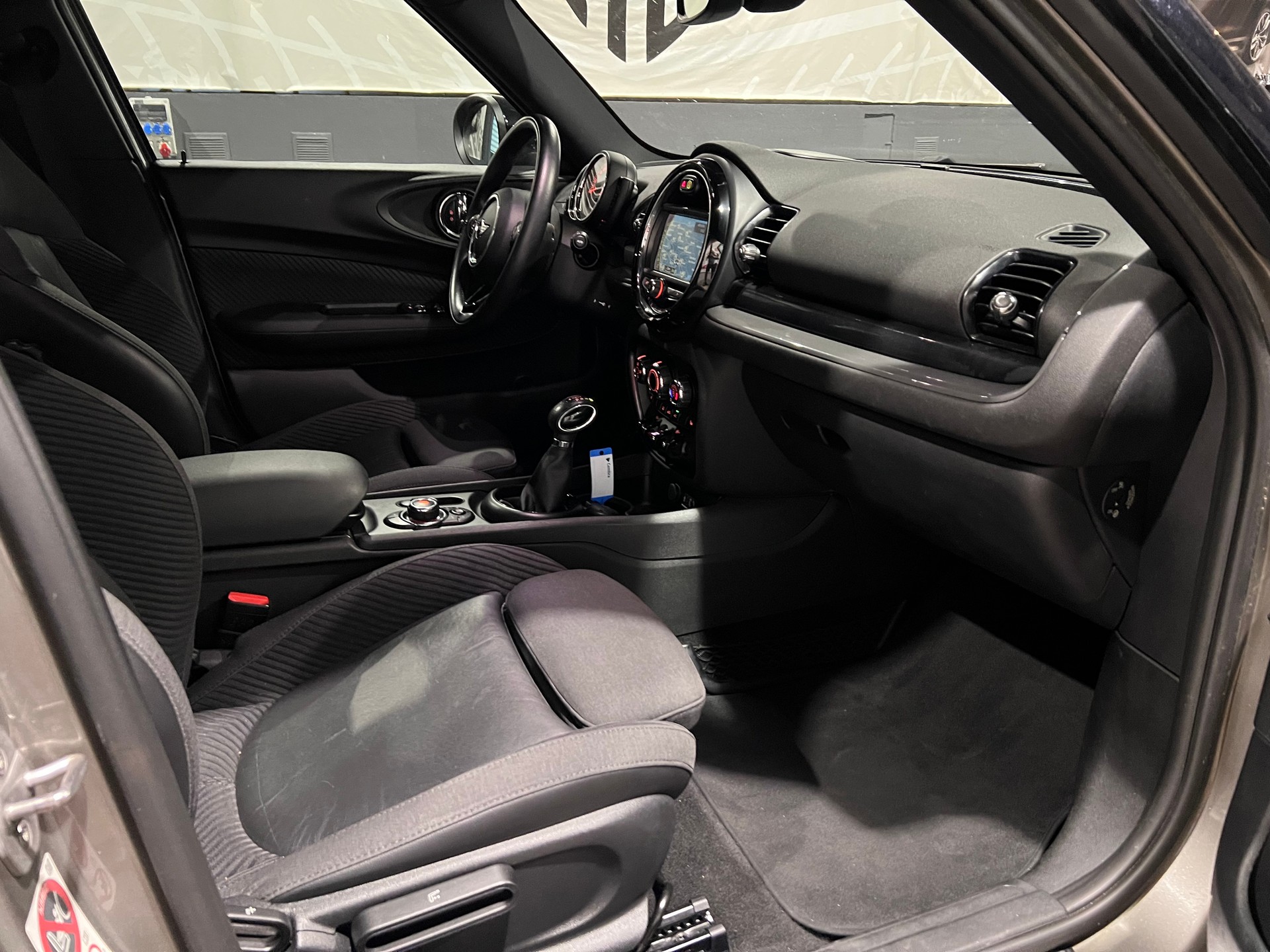 MINI Clubman Cooper D Steptronic-image-12