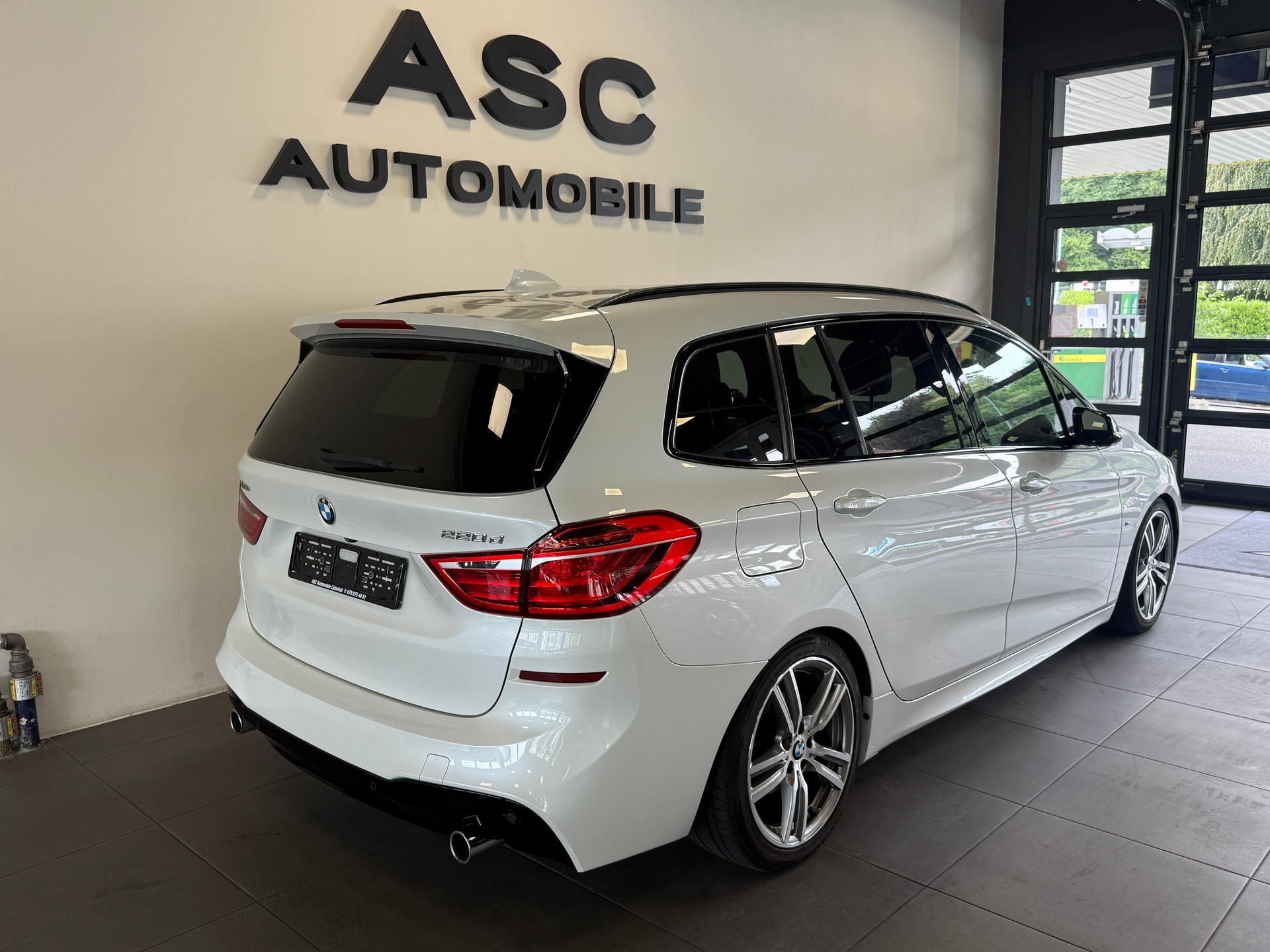 BMW 220d xDrive Gran Tourer M Sport Steptronic-image-2