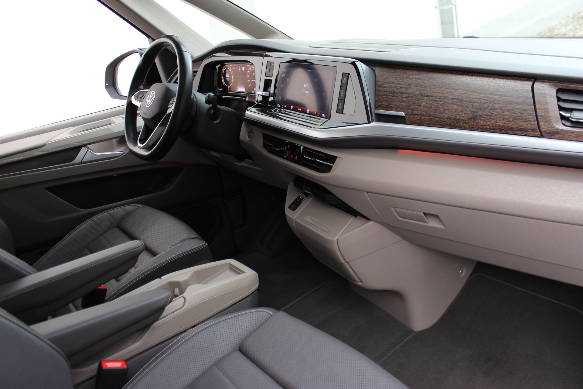 VW Multivan 2.0 TDI Style Liberty DSG-showroom-element-1