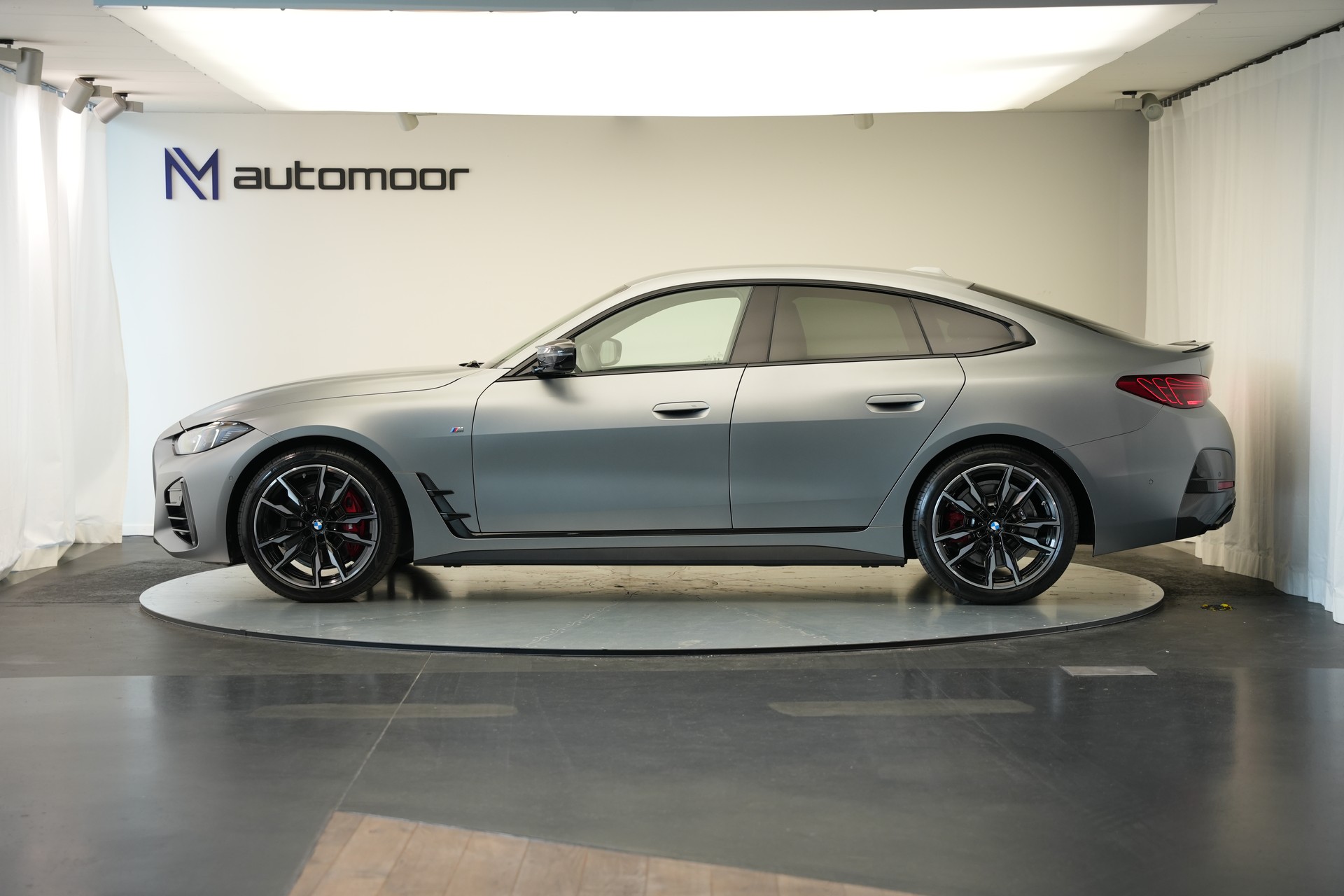 BMW M440i xDrive 48V Gran Coupé M Sport Pro Steptronic *Frozen Grey* *Carbon Paket* *Werksgarantie*-image-7