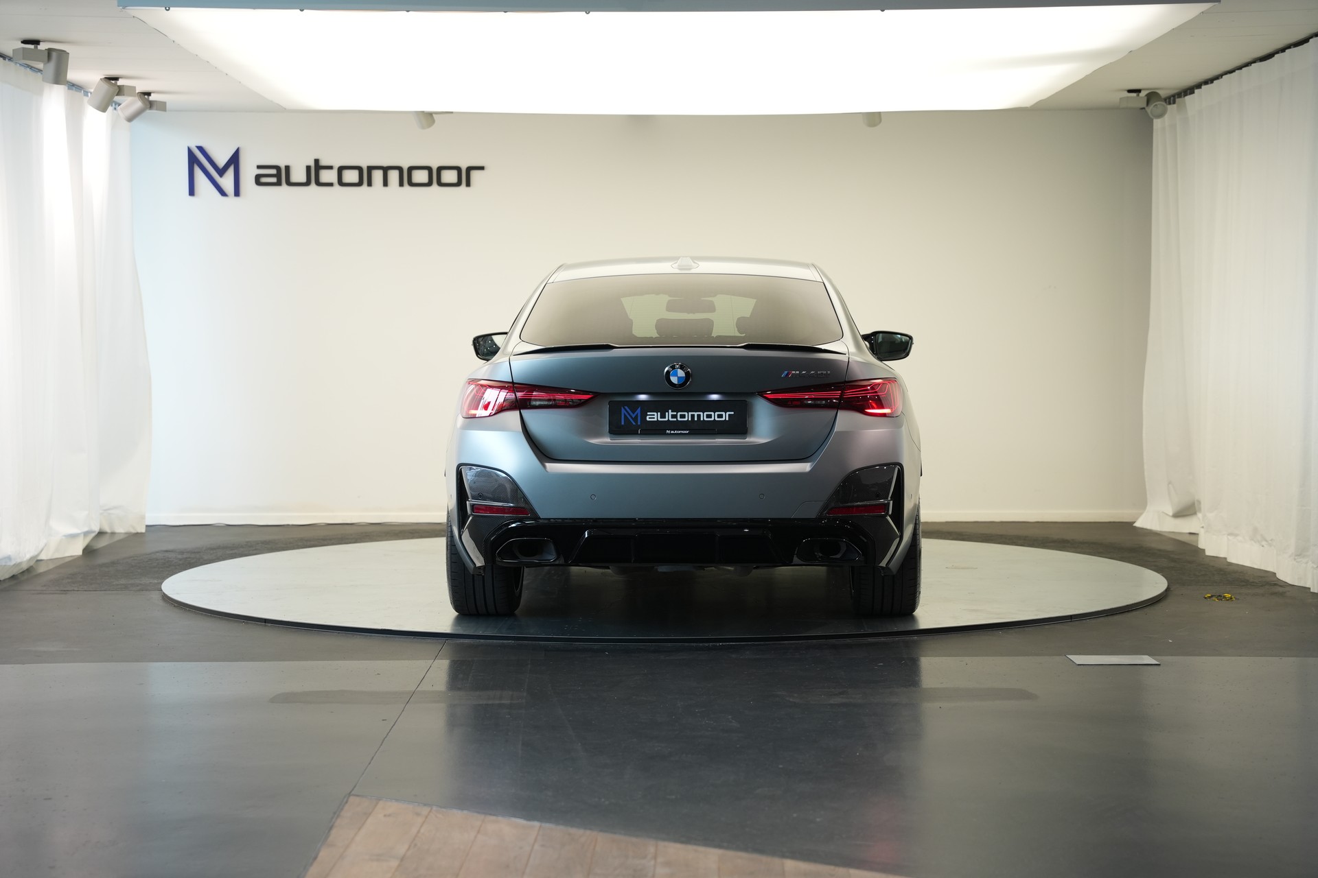 BMW M440i xDrive 48V Gran Coupé M Sport Pro Steptronic *Frozen Grey* *Carbon Paket* *Werksgarantie*-image-5