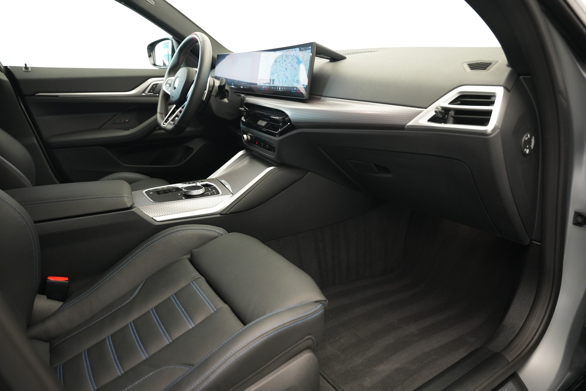 BMW M440i xDrive 48V Gran Coupé M Sport Pro Steptronic *Frozen Grey* *Carbon Paket* *Werksgarantie*-image-14