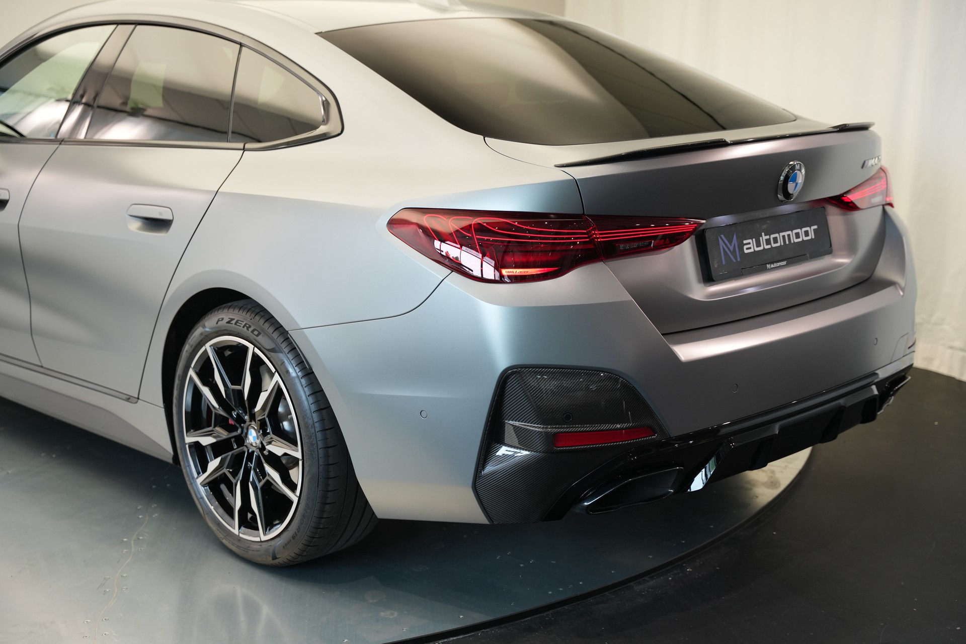 BMW M440i xDrive 48V Gran Coupé M Sport Pro Steptronic *Frozen Grey* *Carbon Paket* *Werksgarantie*-image-42