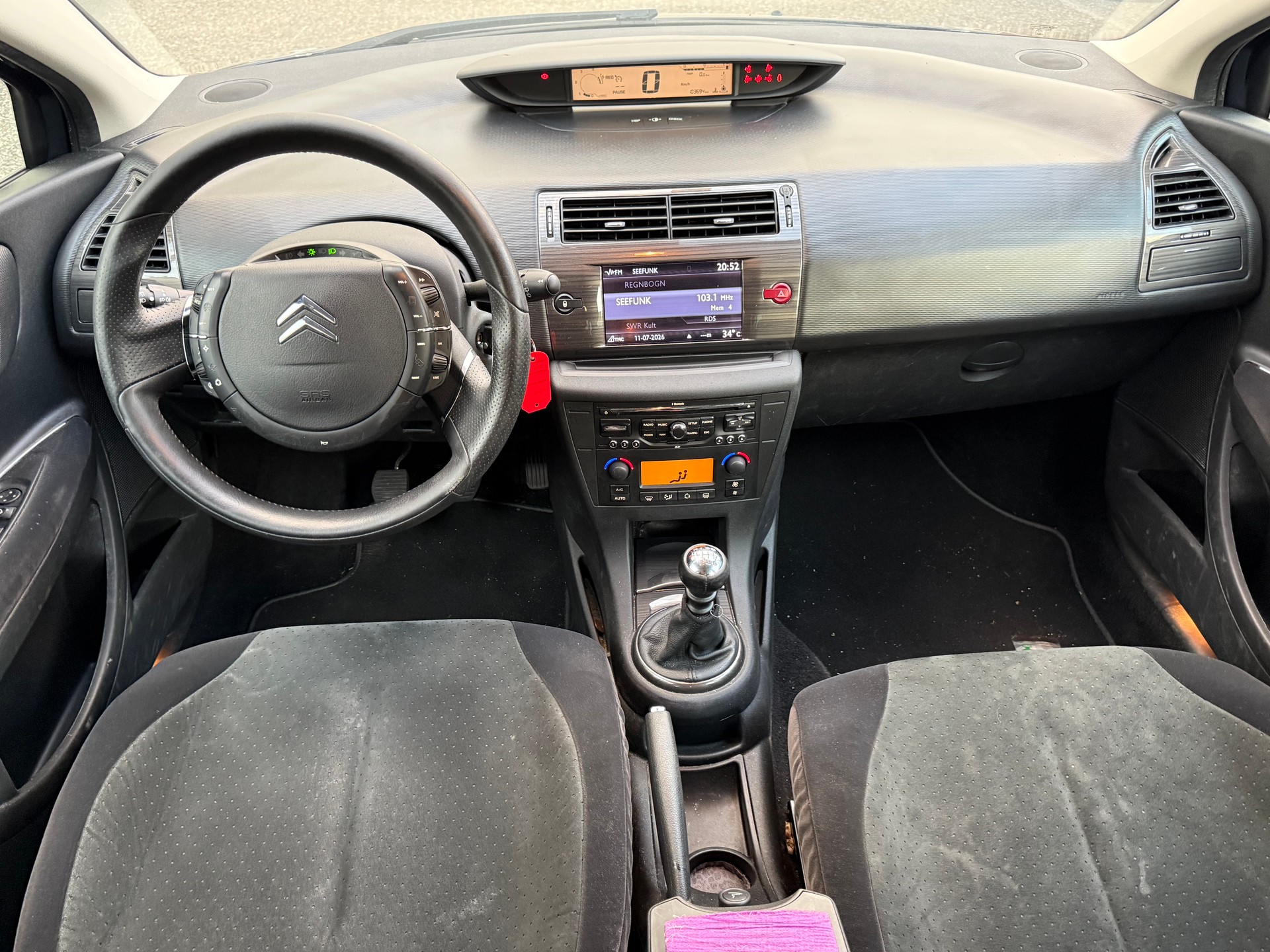 CITROEN C4 Berline 2.0 16V HDi Exclusive-image-10