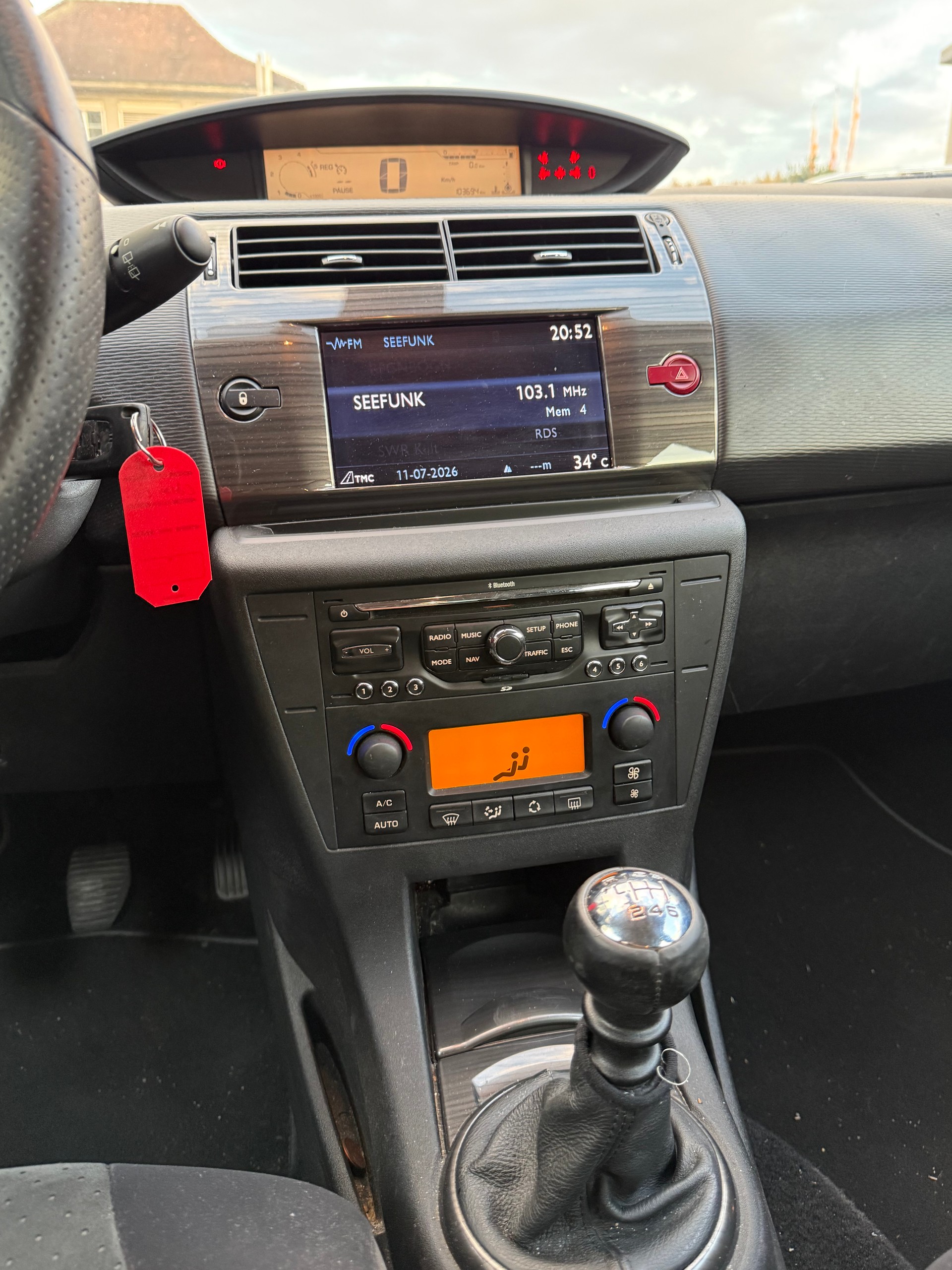 CITROEN C4 Berline 2.0 16V HDi Exclusive-image-12