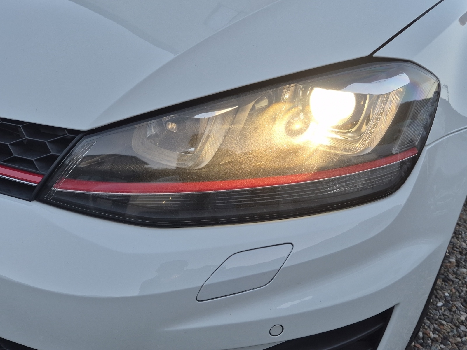 VW Golf 2.0 TSI GTI DSG-image-8