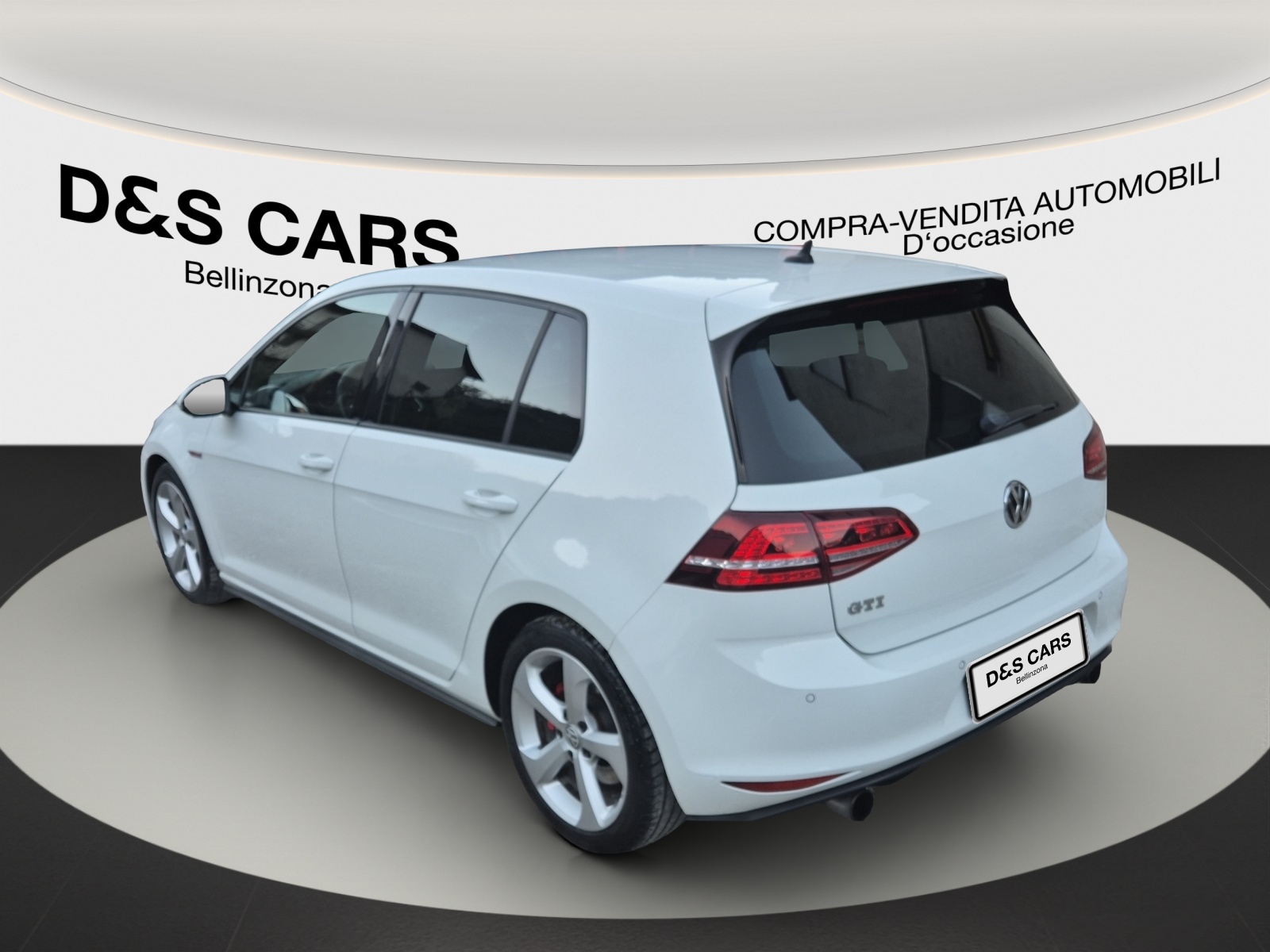 VW Golf 2.0 TSI GTI DSG-image-2