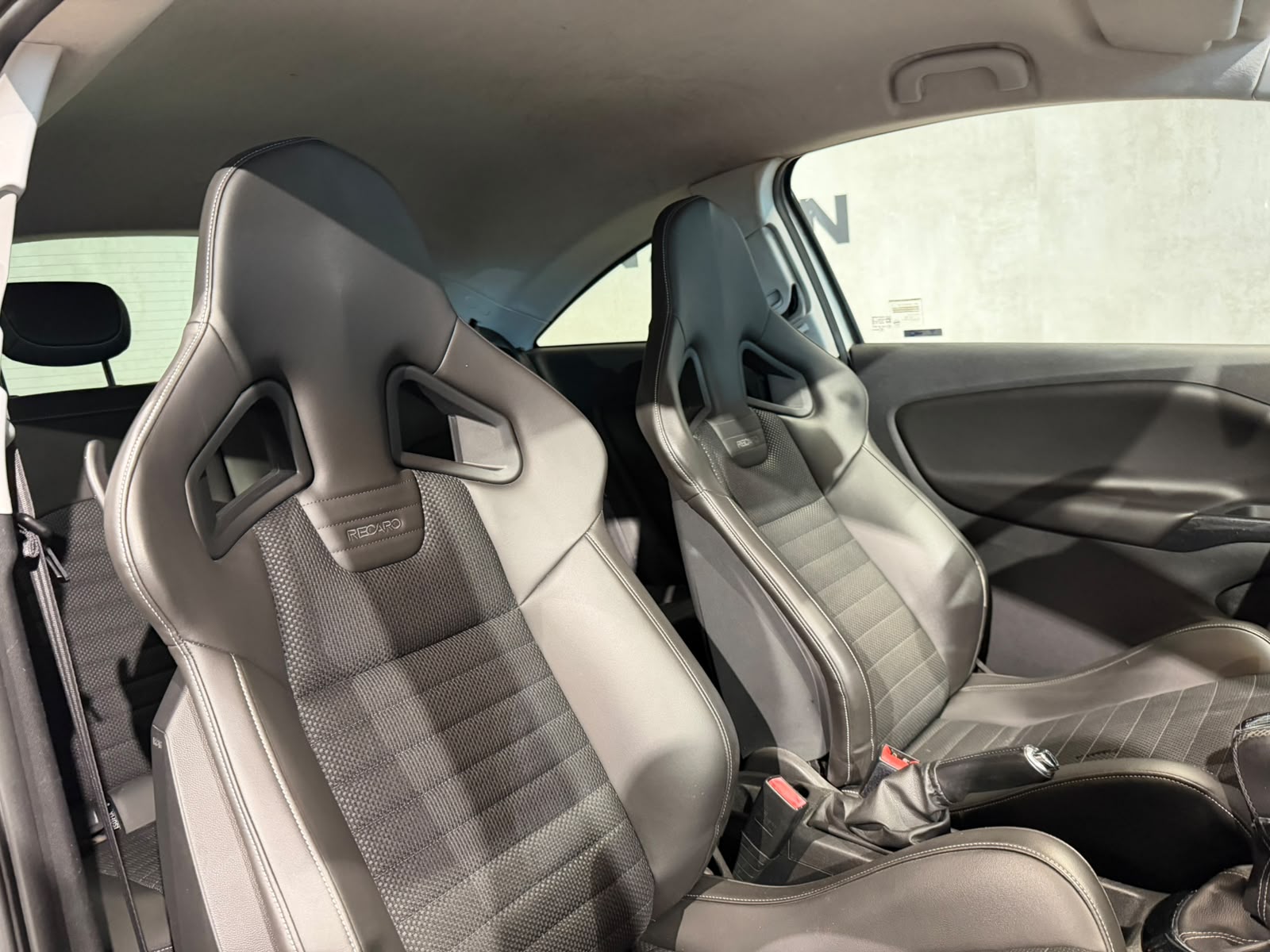 OPEL Corsa 1.6 Turbo OPC-image-15