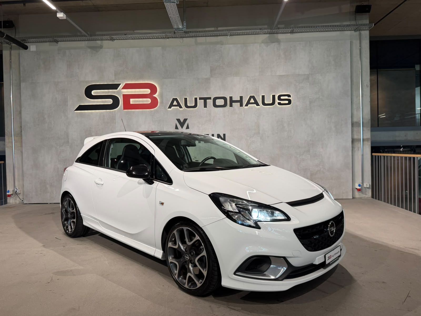 OPEL Corsa 1.6 Turbo OPC-image-1