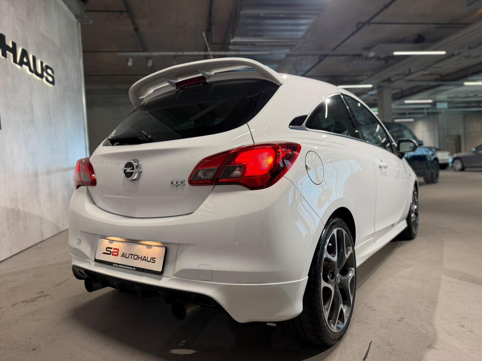 OPEL Corsa 1.6 Turbo OPC-image-11