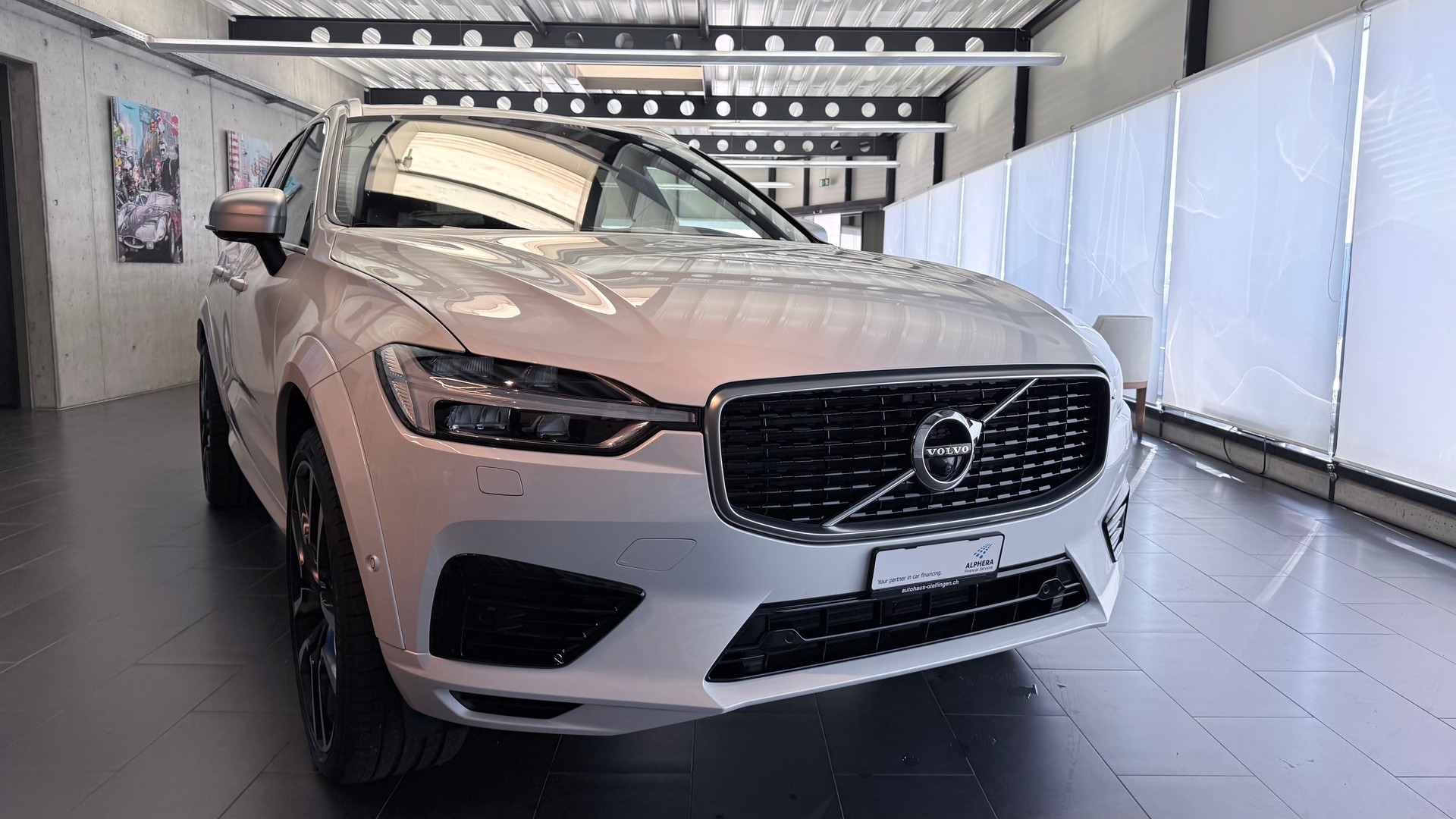 VOLVO XC60 2.0 T8 TE R-Design eAWD-image-3