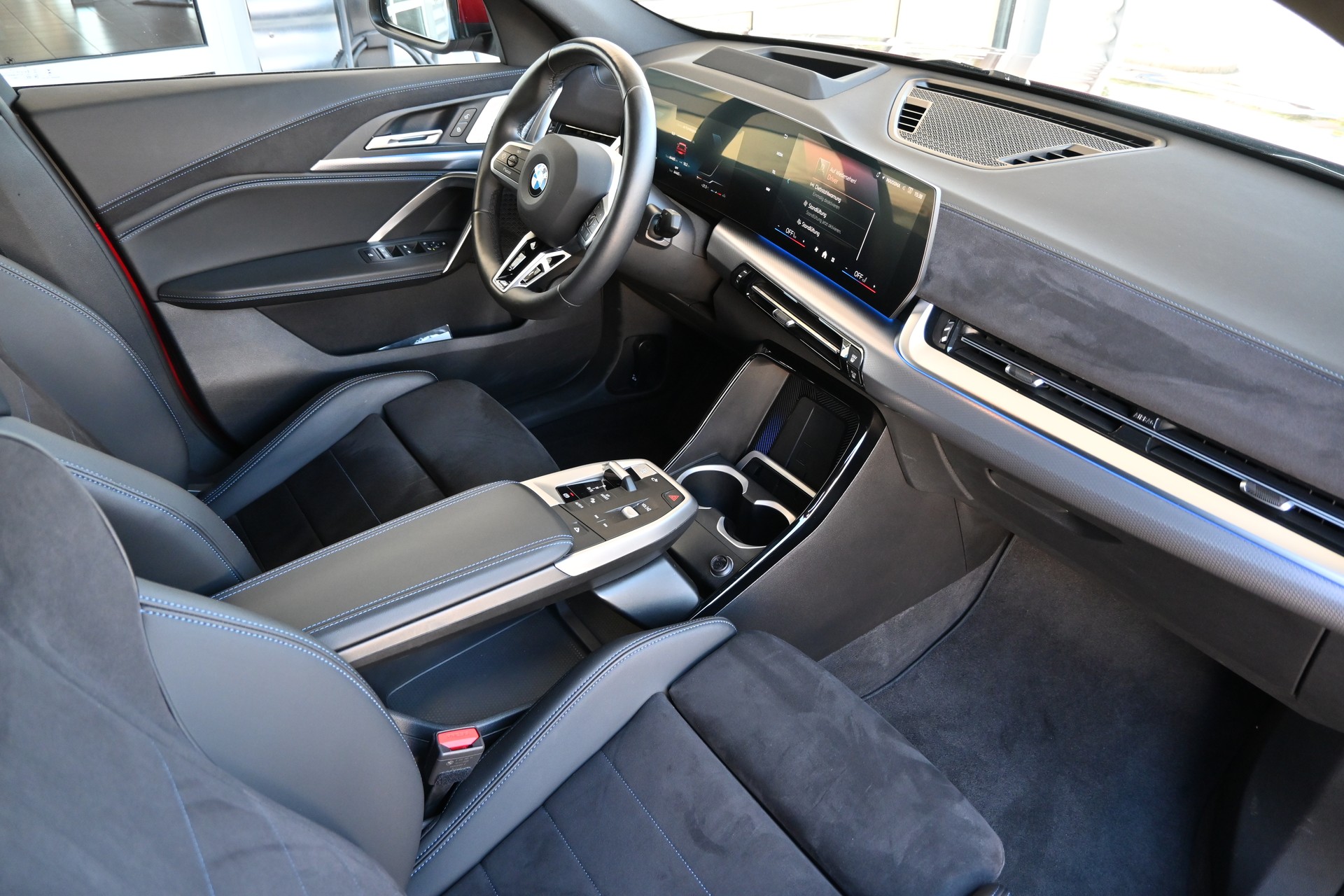 BMW X2 xDrive 20d 48V M Sport Pro + AHK 2000kg-image-11