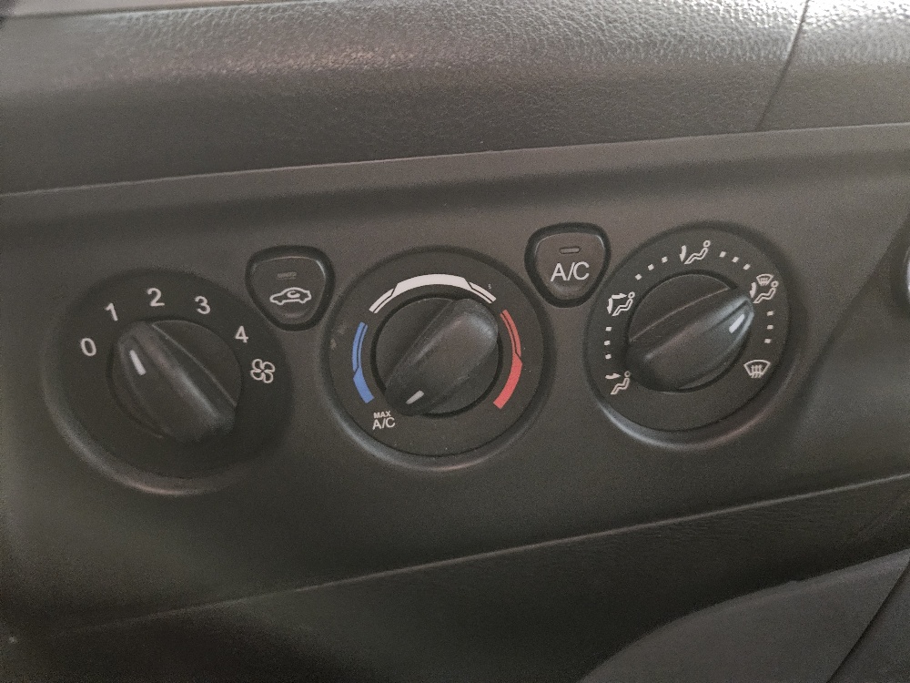 FORD Transit Custom Van 270 L1H1 Ambiente-image-11