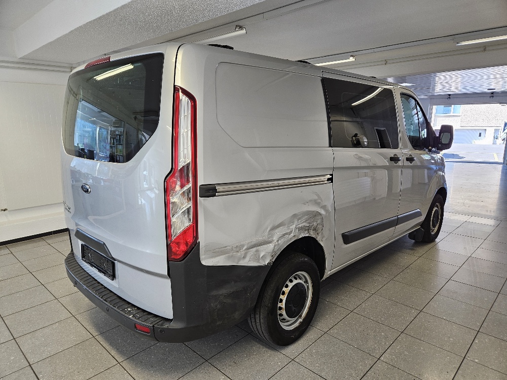 FORD Transit Custom Van 270 L1H1 Ambiente-image-5