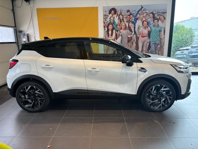 RENAULT Captur 1.8 E-Tech 160 Esprit Alpine DHT-image-3