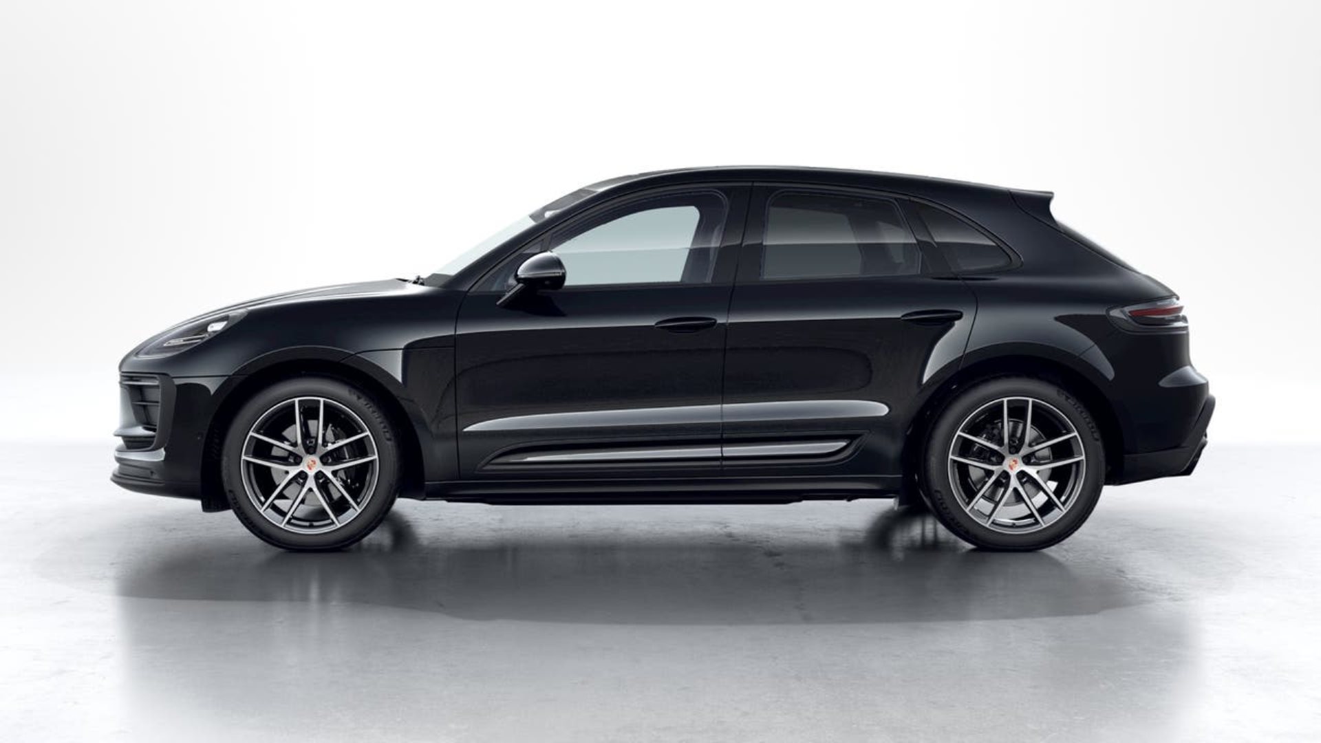 PORSCHE Macan-image-1