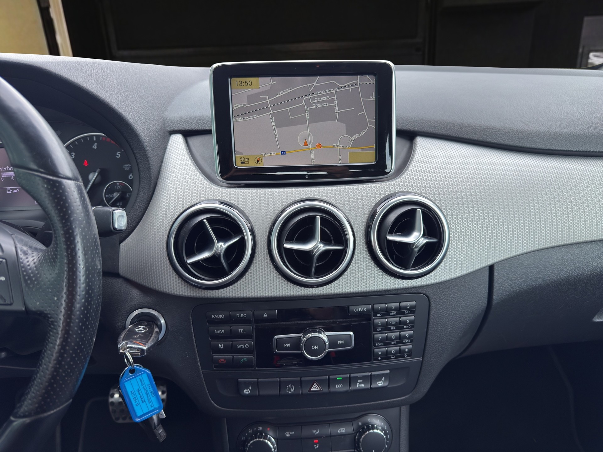 MERCEDES-BENZ B 180 CDI BlueEF-image-14