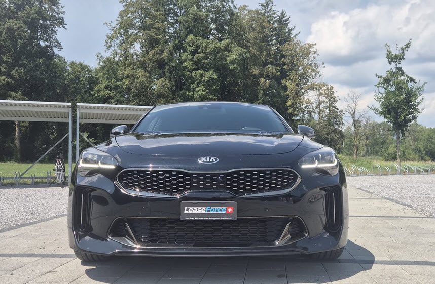 KIA Stinger 3.3 T-GDi GT Automat AWD-image-9