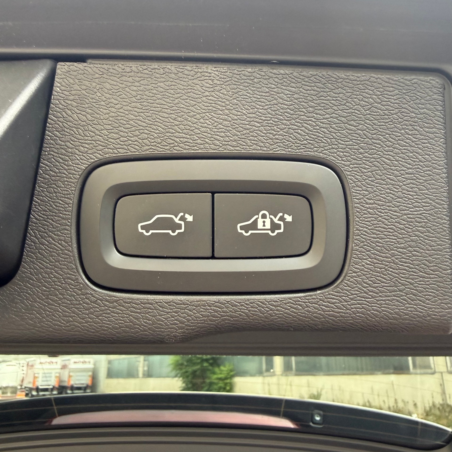 VOLVO XC60 T8 eAWD Inscription Geartronic Swiss-image-22