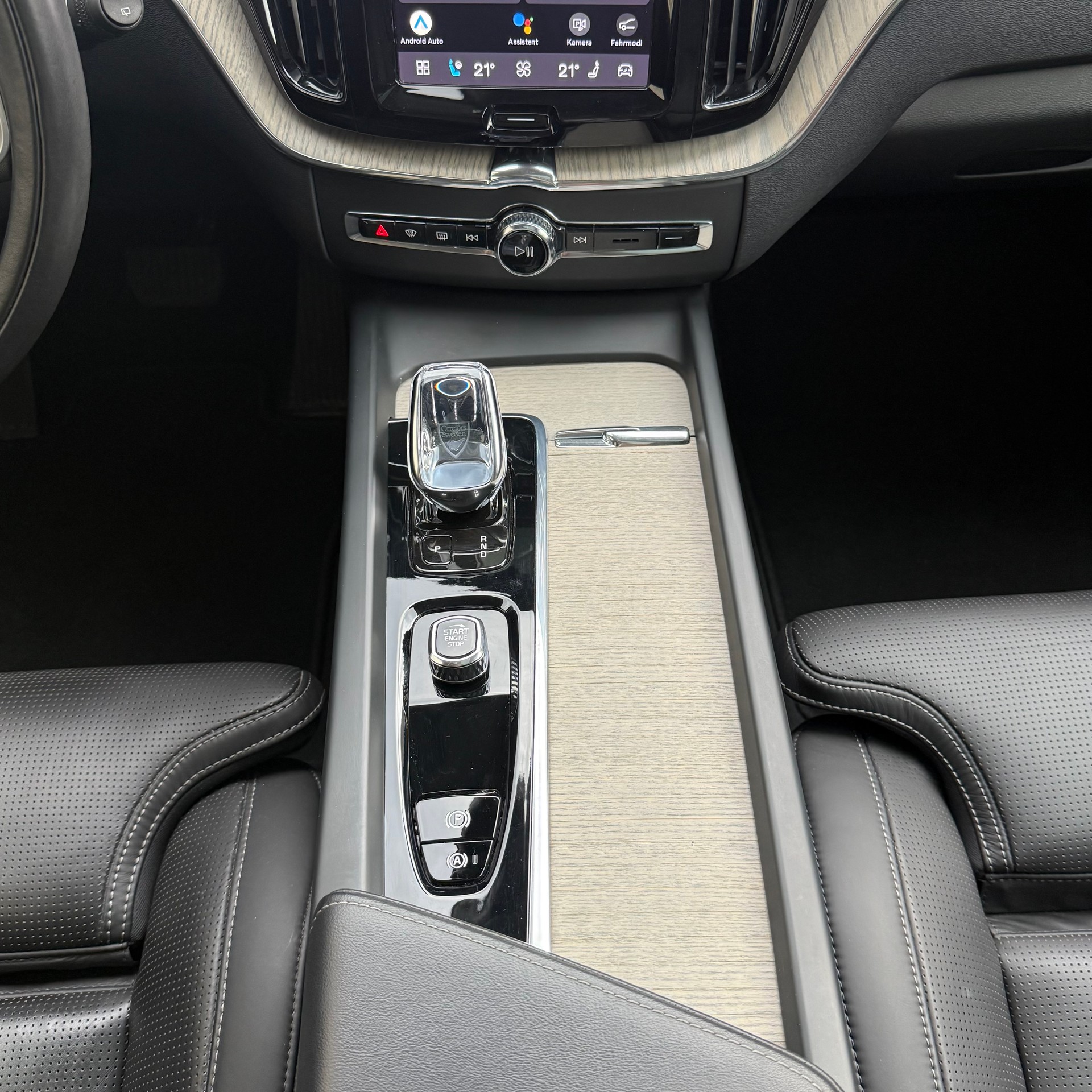 VOLVO XC60 T8 eAWD Inscription Geartronic Swiss-image-11