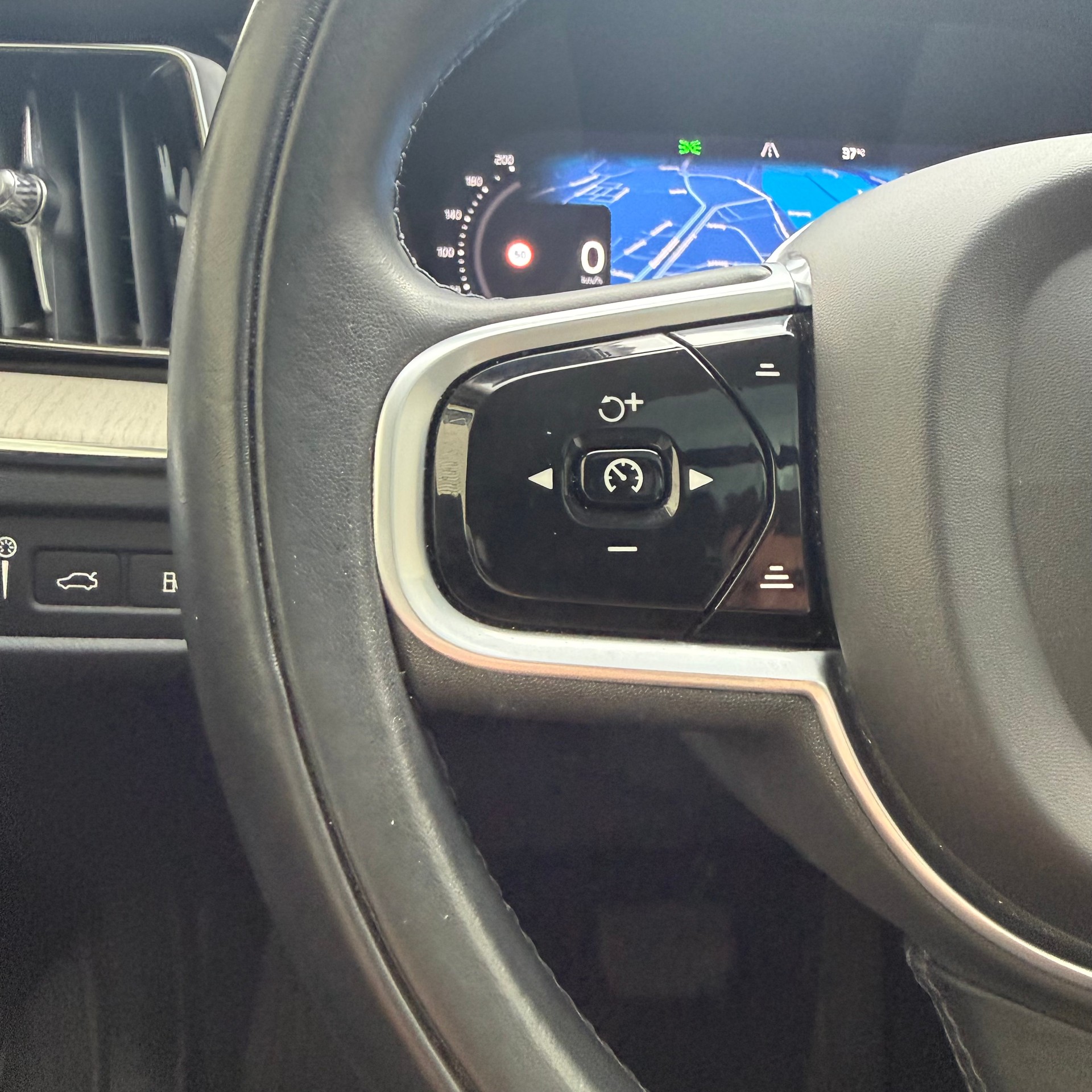 VOLVO XC60 T8 eAWD Inscription Geartronic Swiss-image-10