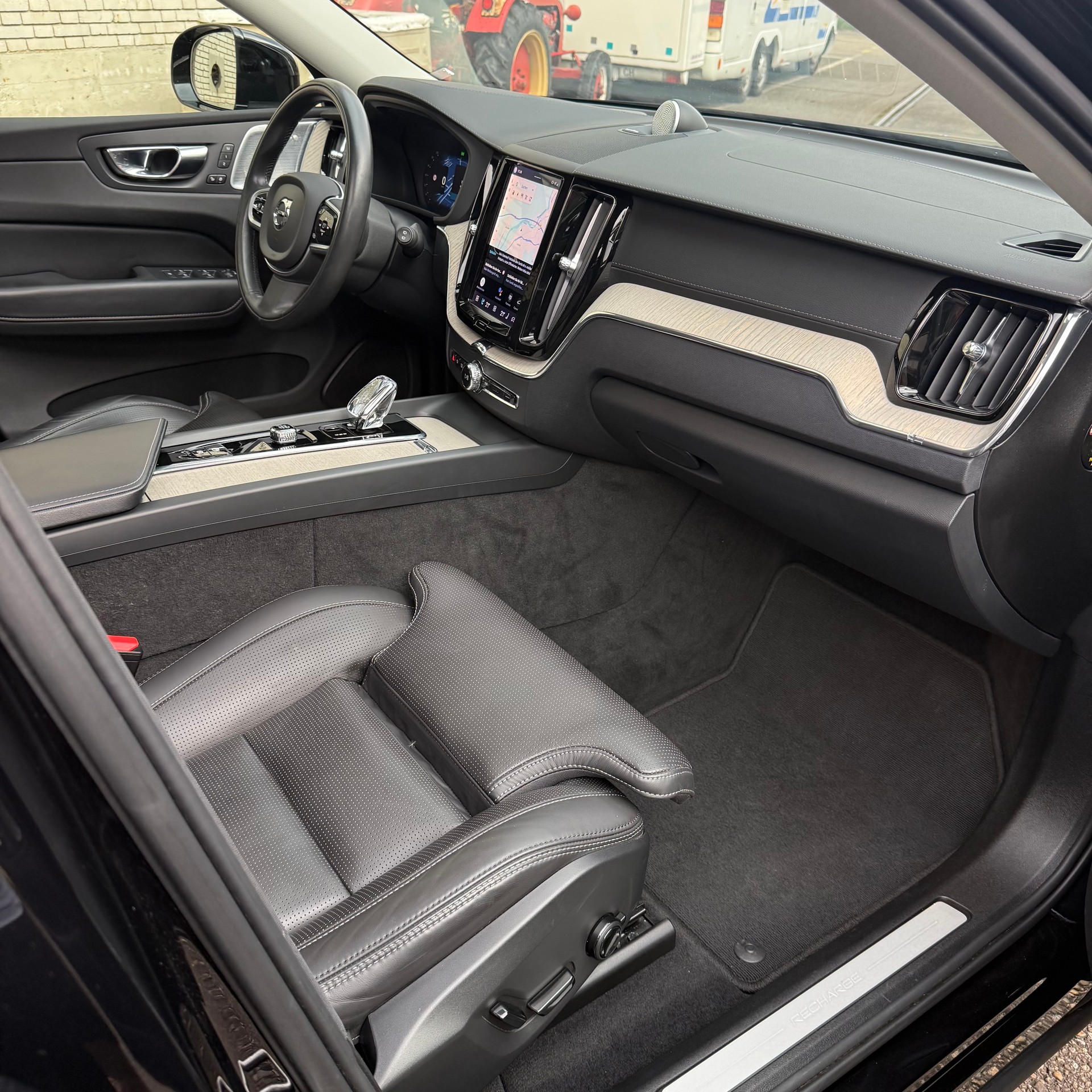 VOLVO XC60 T8 eAWD Inscription Geartronic Swiss-image-15